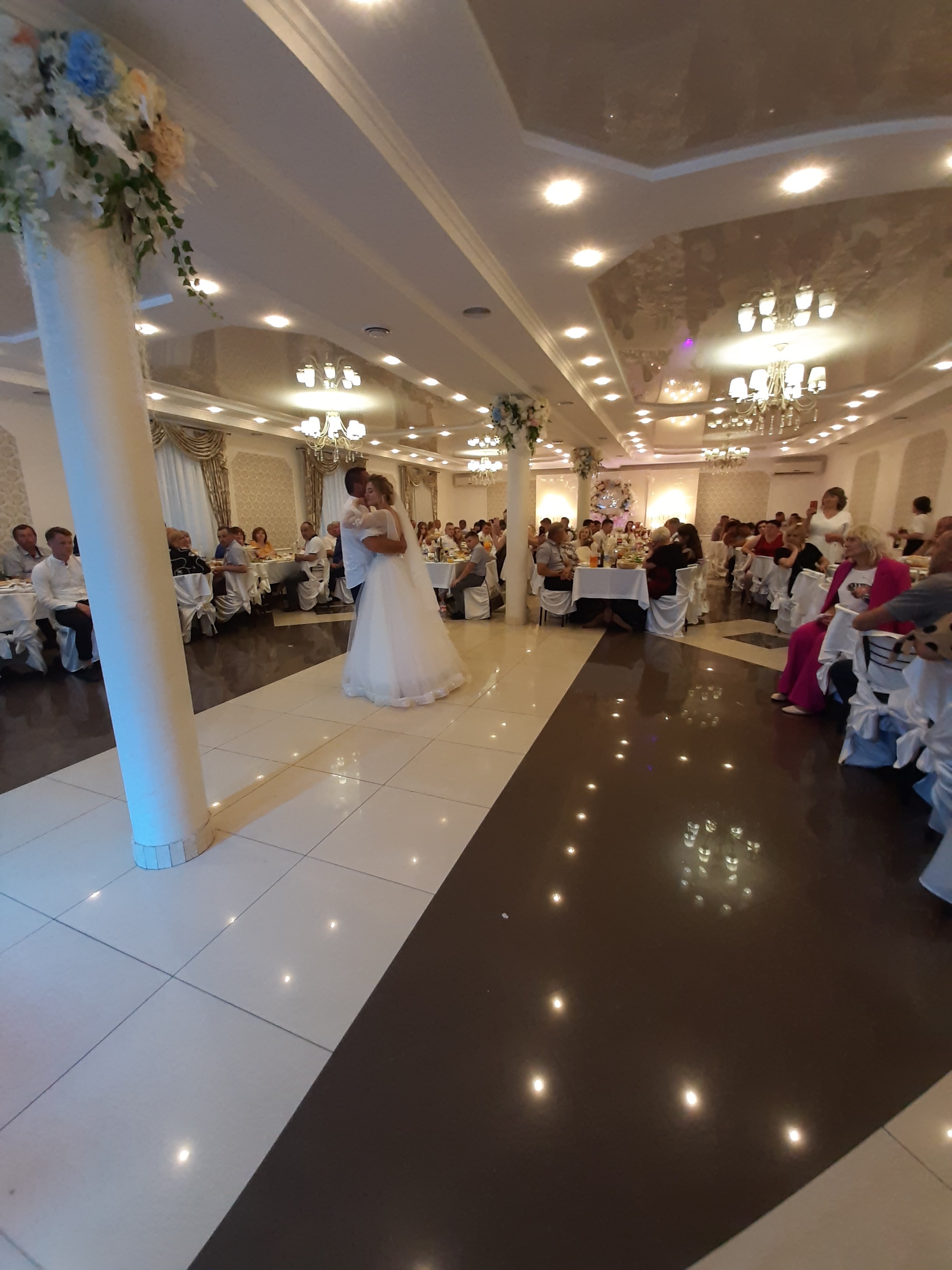 Hostynnyy Dvir image 2