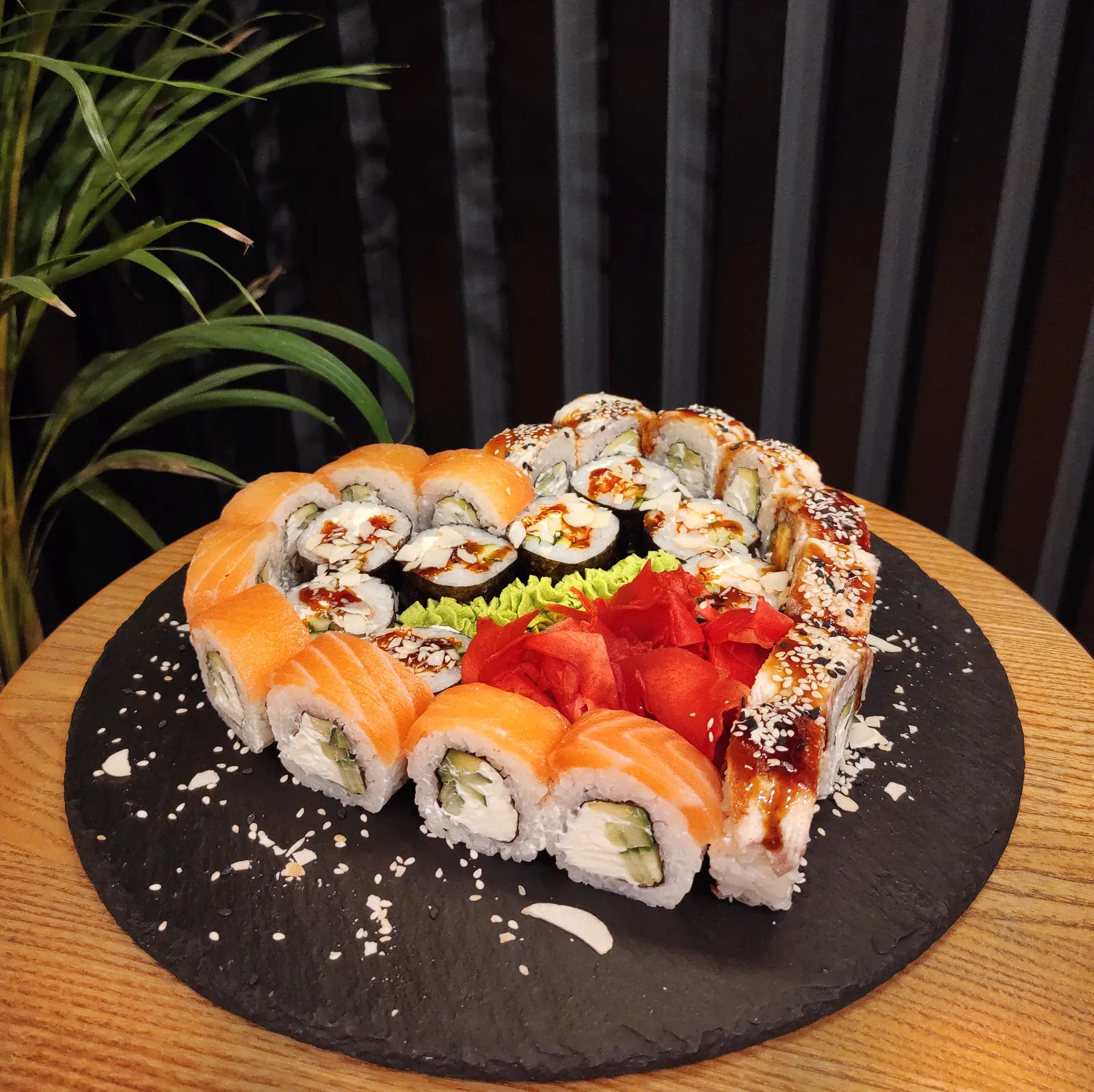 ROYAL Pizza|Sushi Томашпіль image 2