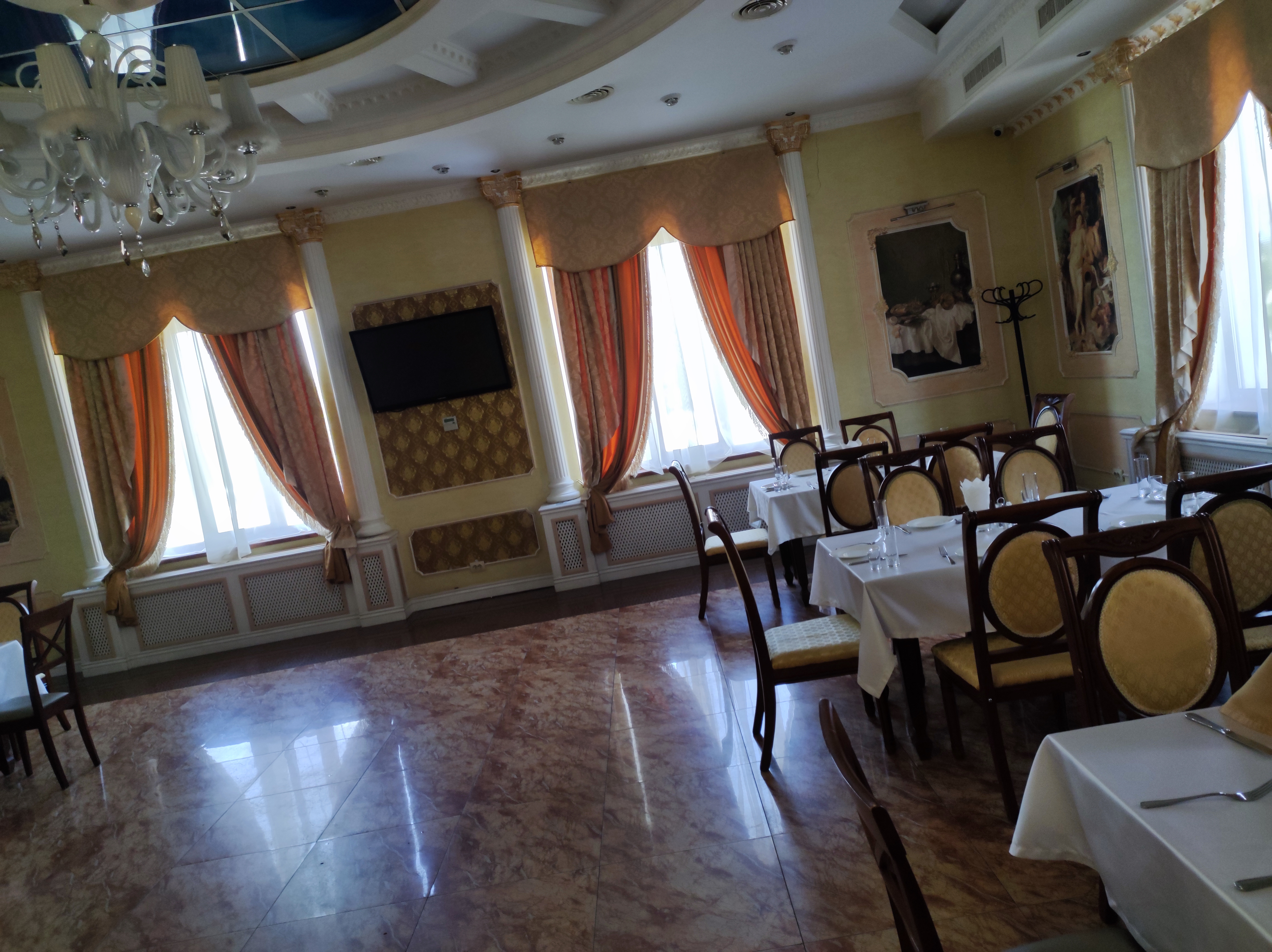 Zayizhdzhyy Dvir image 7