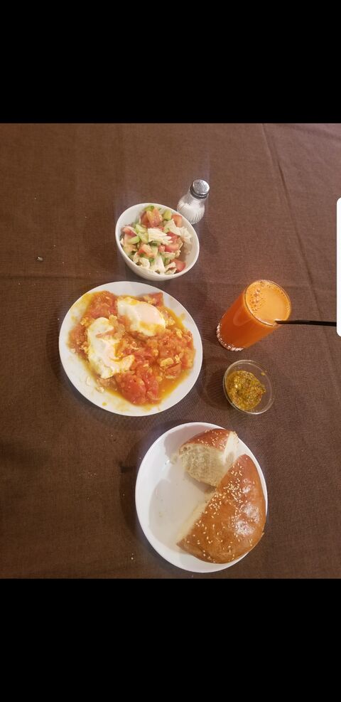 Dynya Ta Restoran image 3