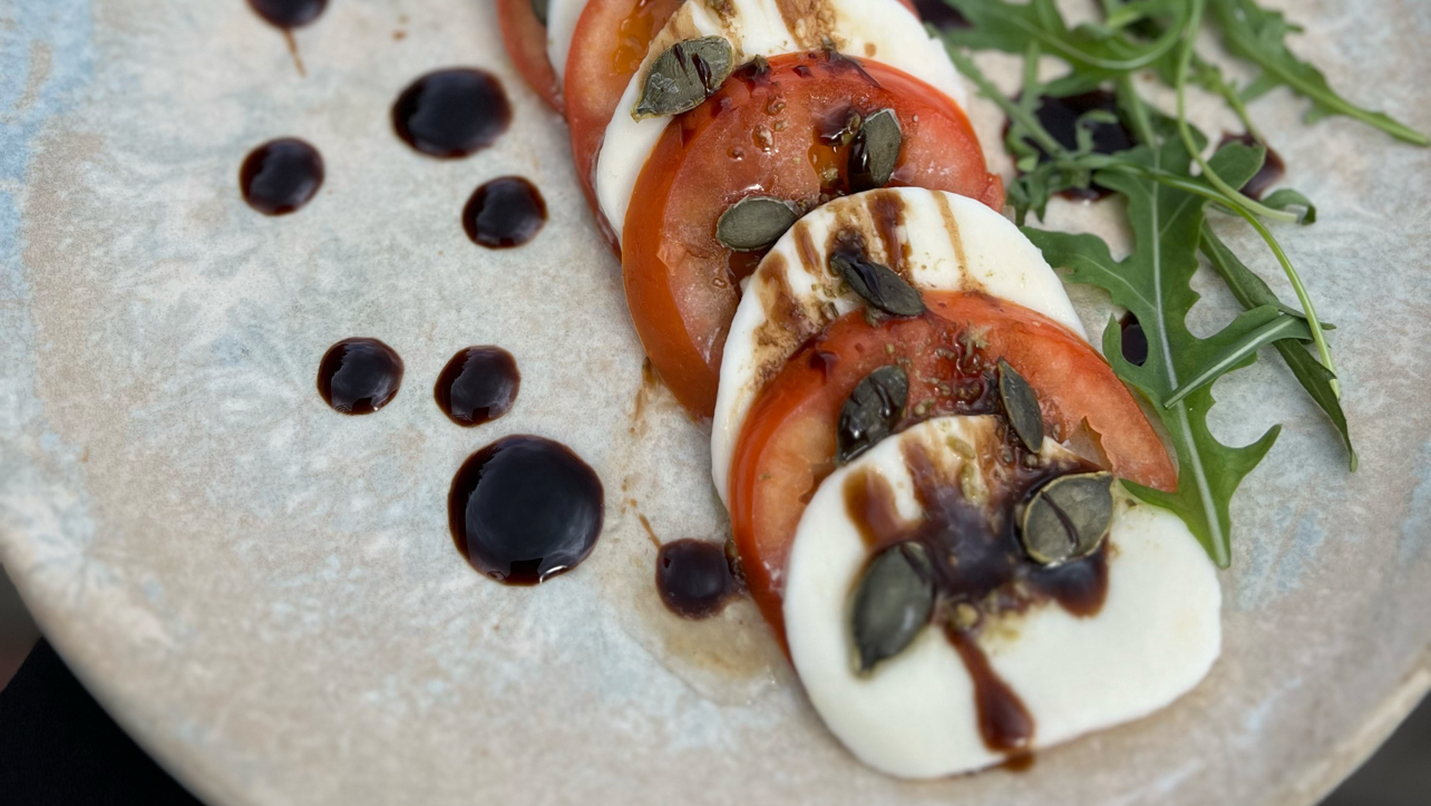 Ресторан Джамбо — українська кухня, мангал, жива музика | Східниця image 12