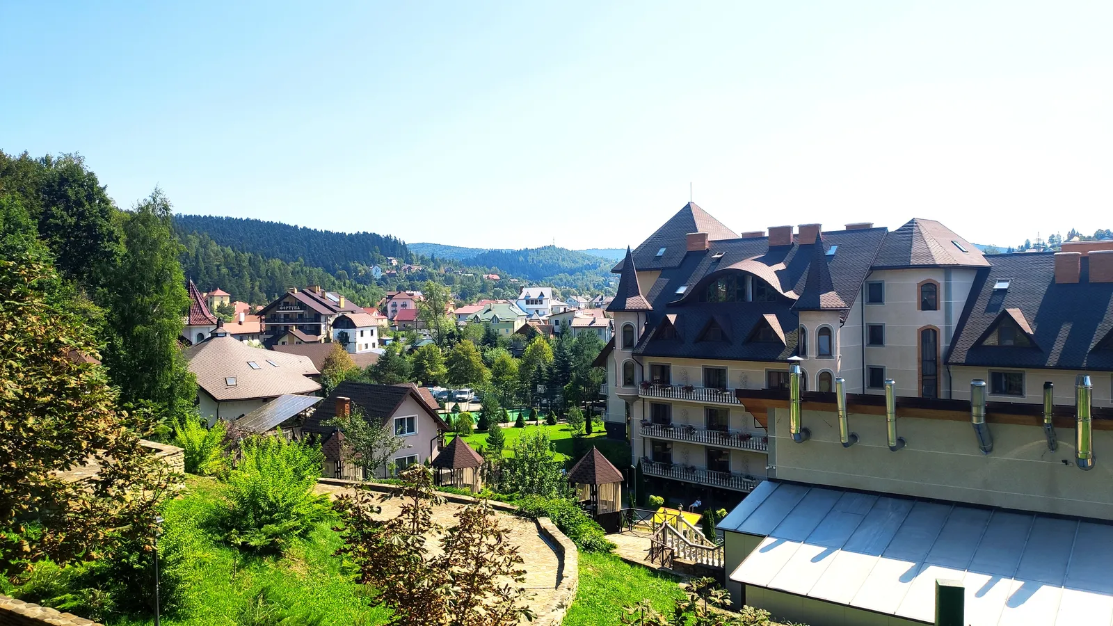Ресторан Джамбо — українська кухня, мангал, жива музика | Східниця image 15