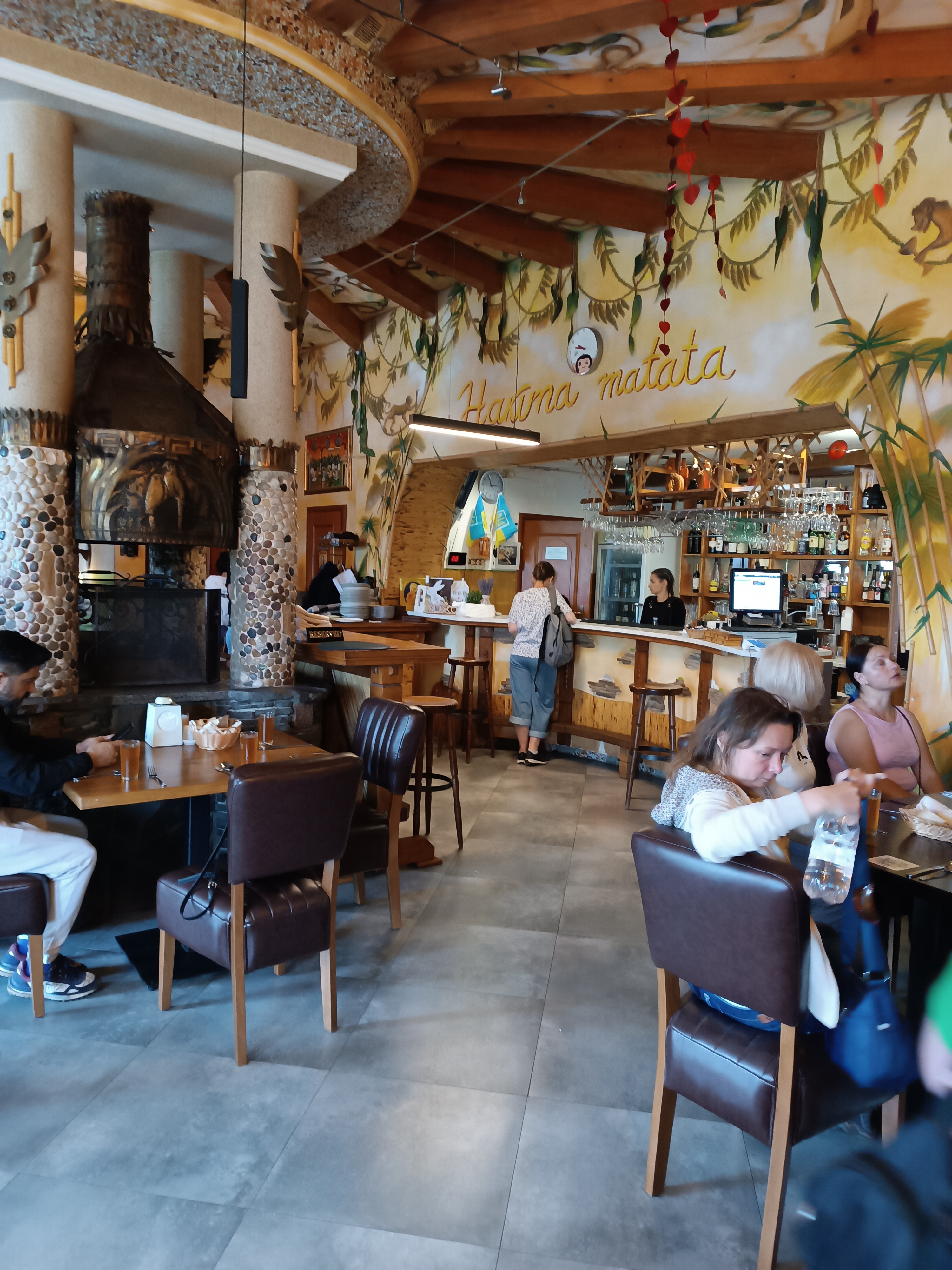 Ресторан Джамбо — українська кухня, мангал, жива музика | Східниця image 18