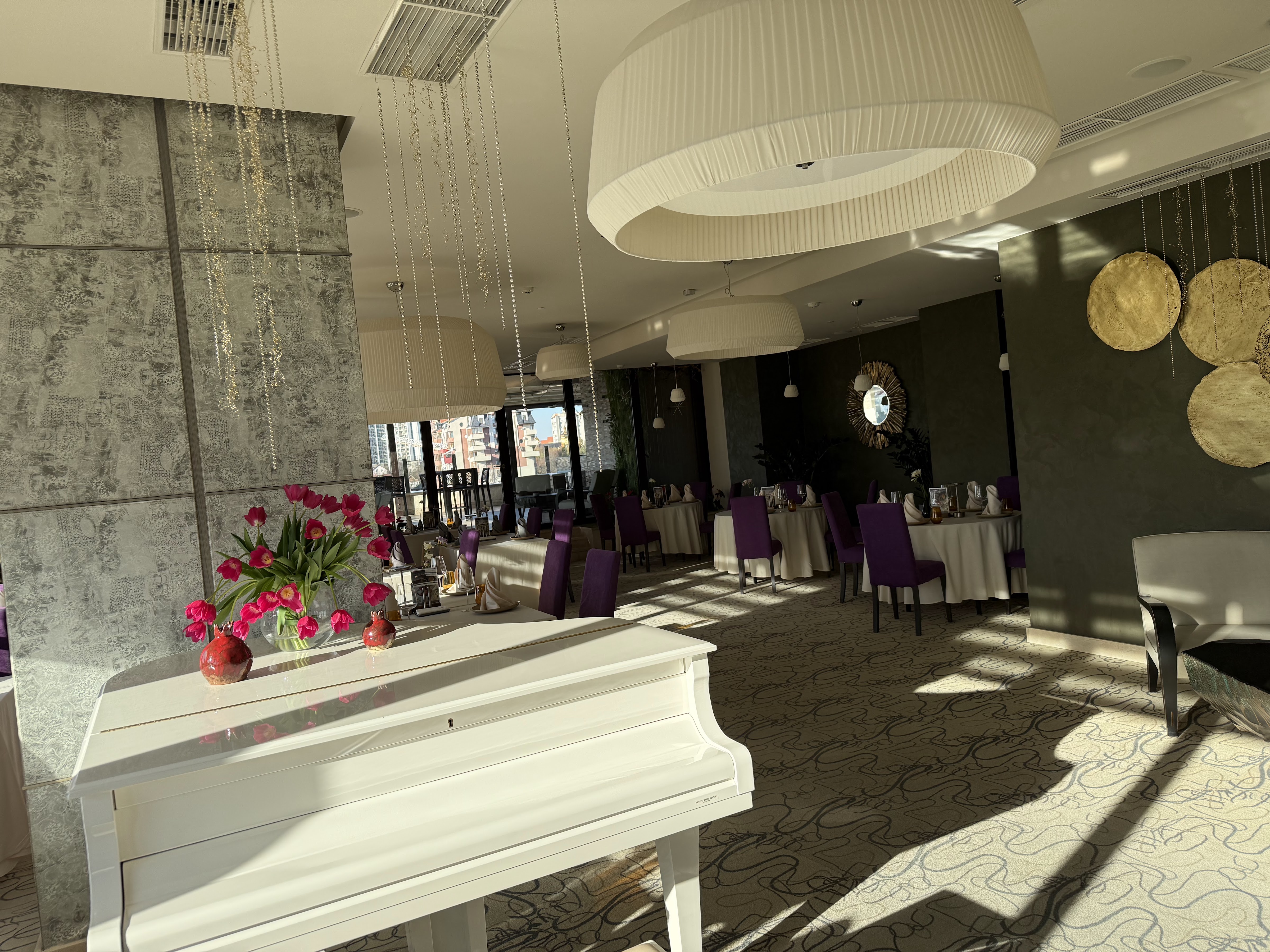 Bellini’s Piano Bar & Grill image 17