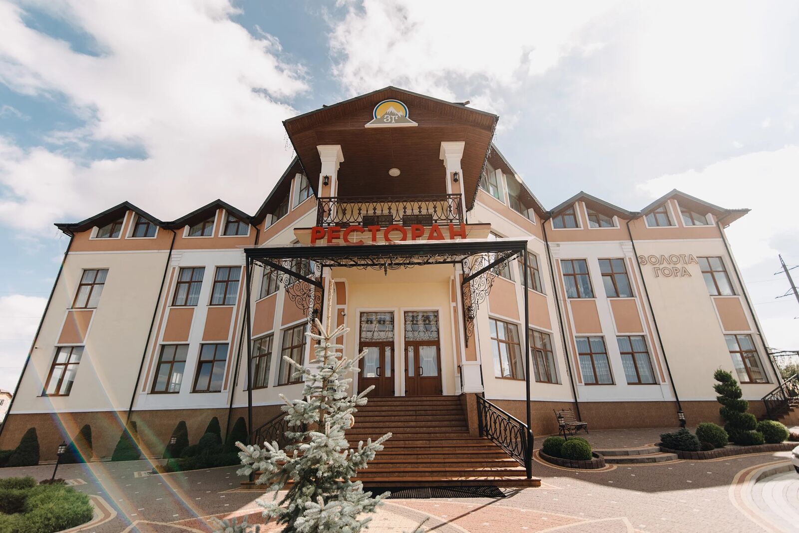 Entertainment complex "Golden Mountain" image 13