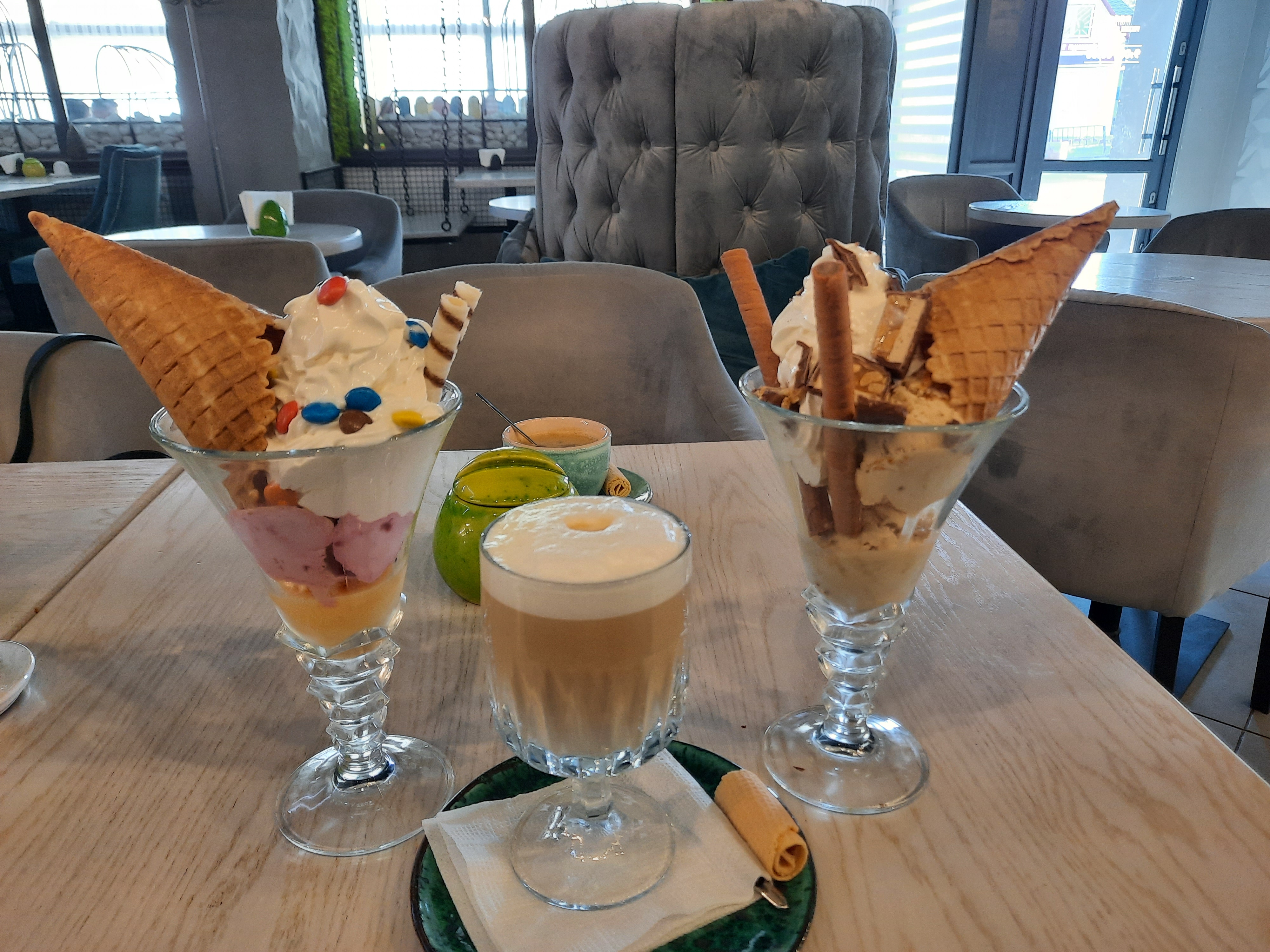 Fellini Piano Bar Grill&Wine image 17