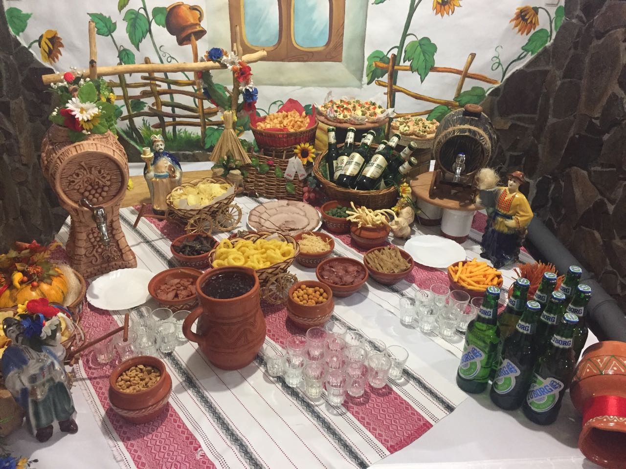 Banquet hall peasant hut image 12