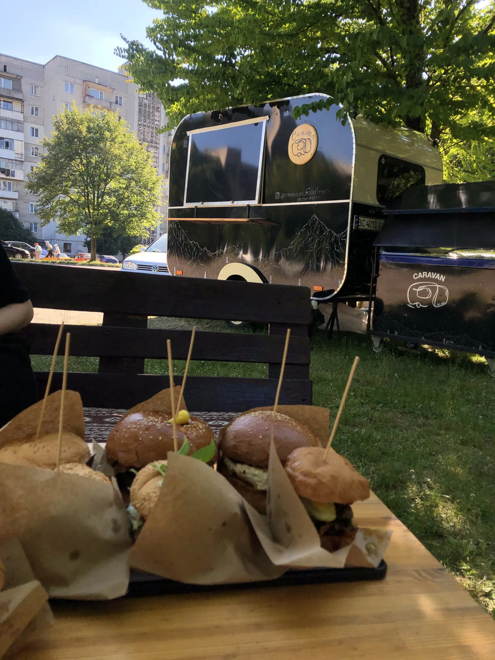 Бургери Caravan image 7