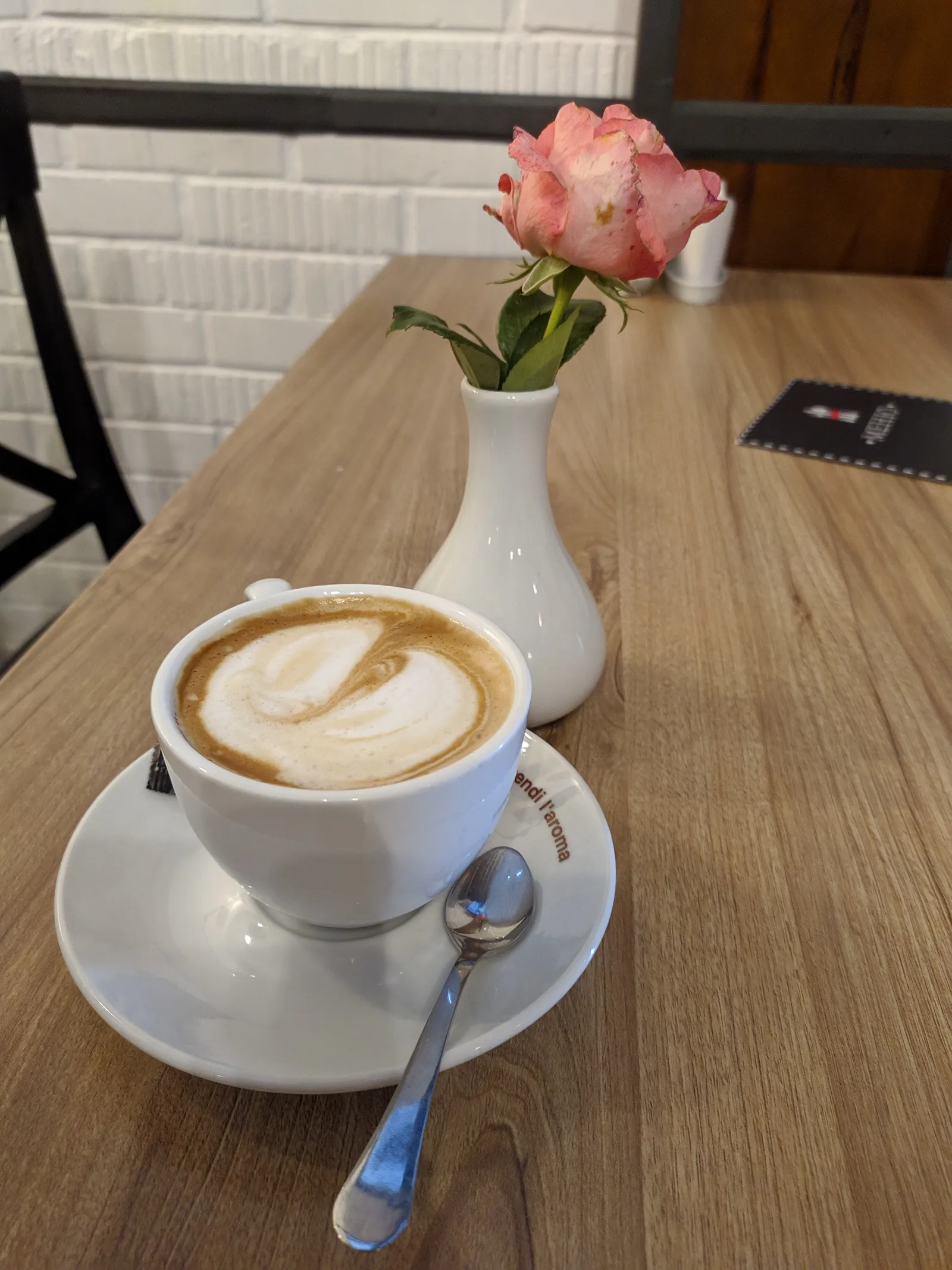 Loft cafe image 15