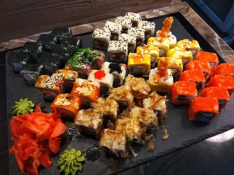 Roman sushi image 3