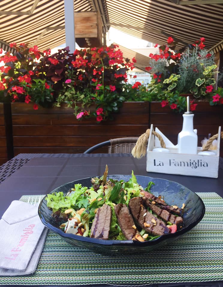 La Famiglia image 12