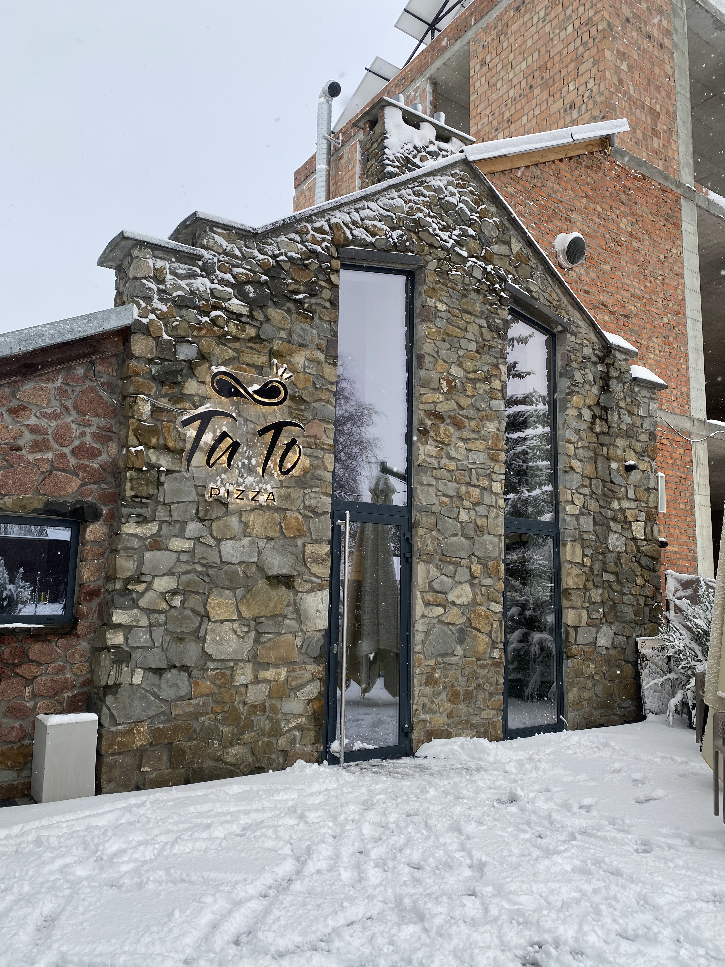 Ta To Pizza image 14