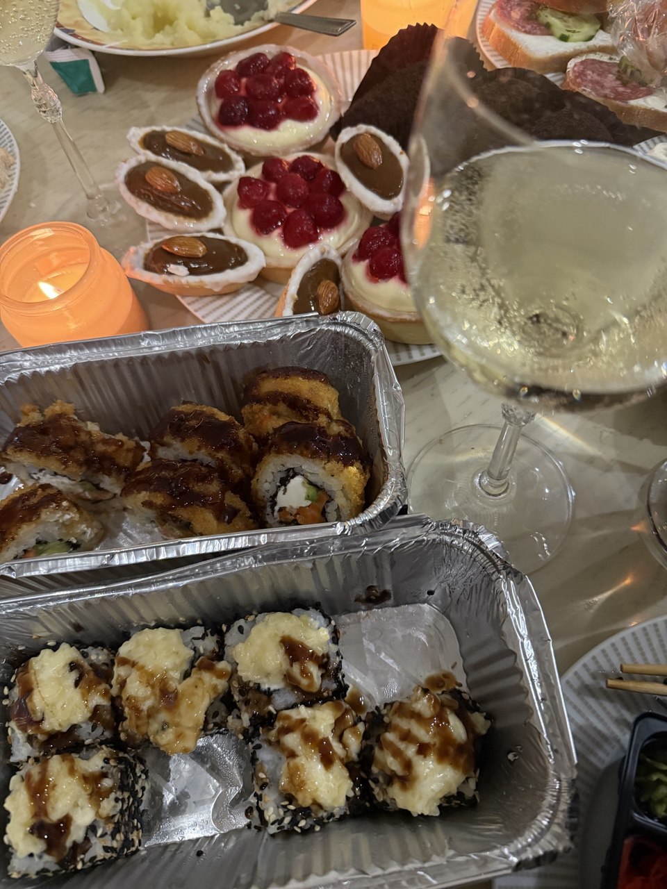 Elbum Pizza-Sushi image 18