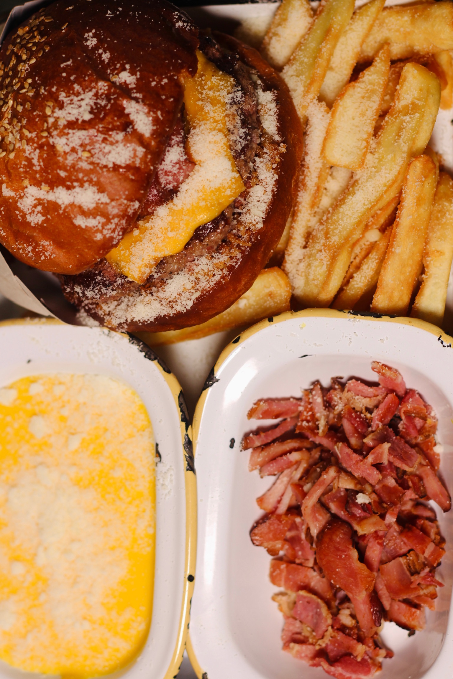 Епік чізбургер кафе/EPIC CHEESEBURGER CAFE - DUCKS LAKE image 4