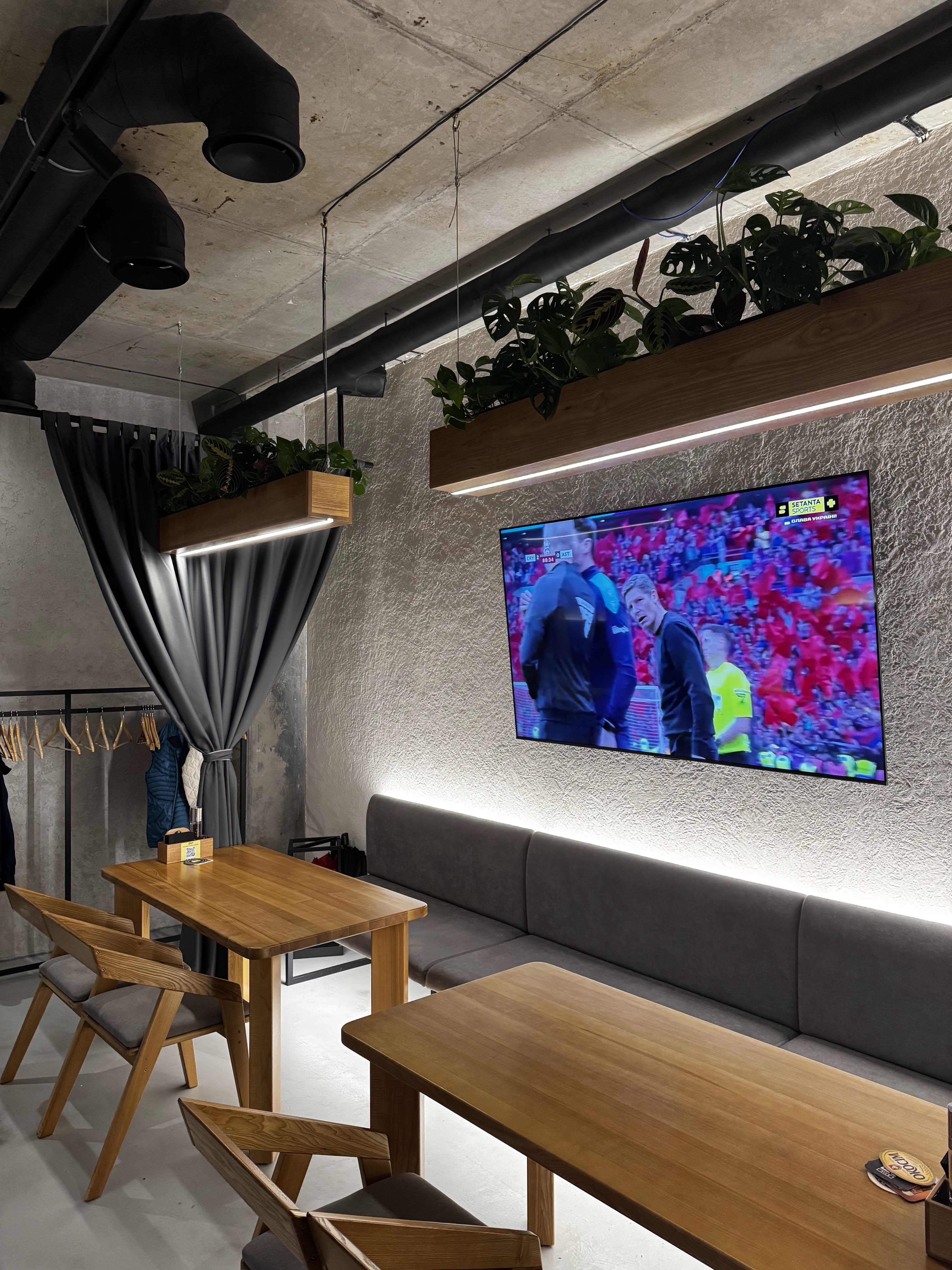 Seven Restopub image 19