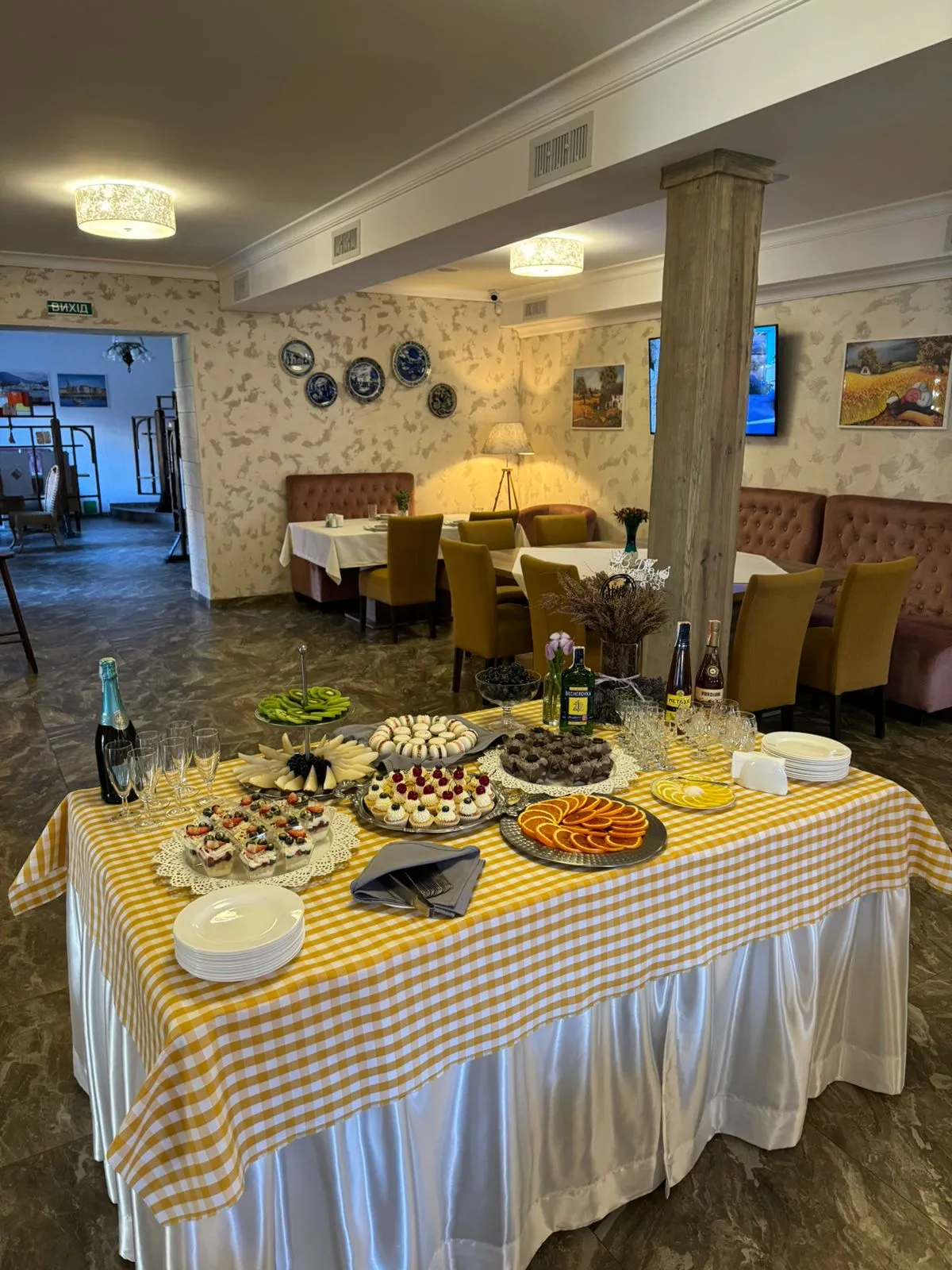 Parenzo restaurant image 16