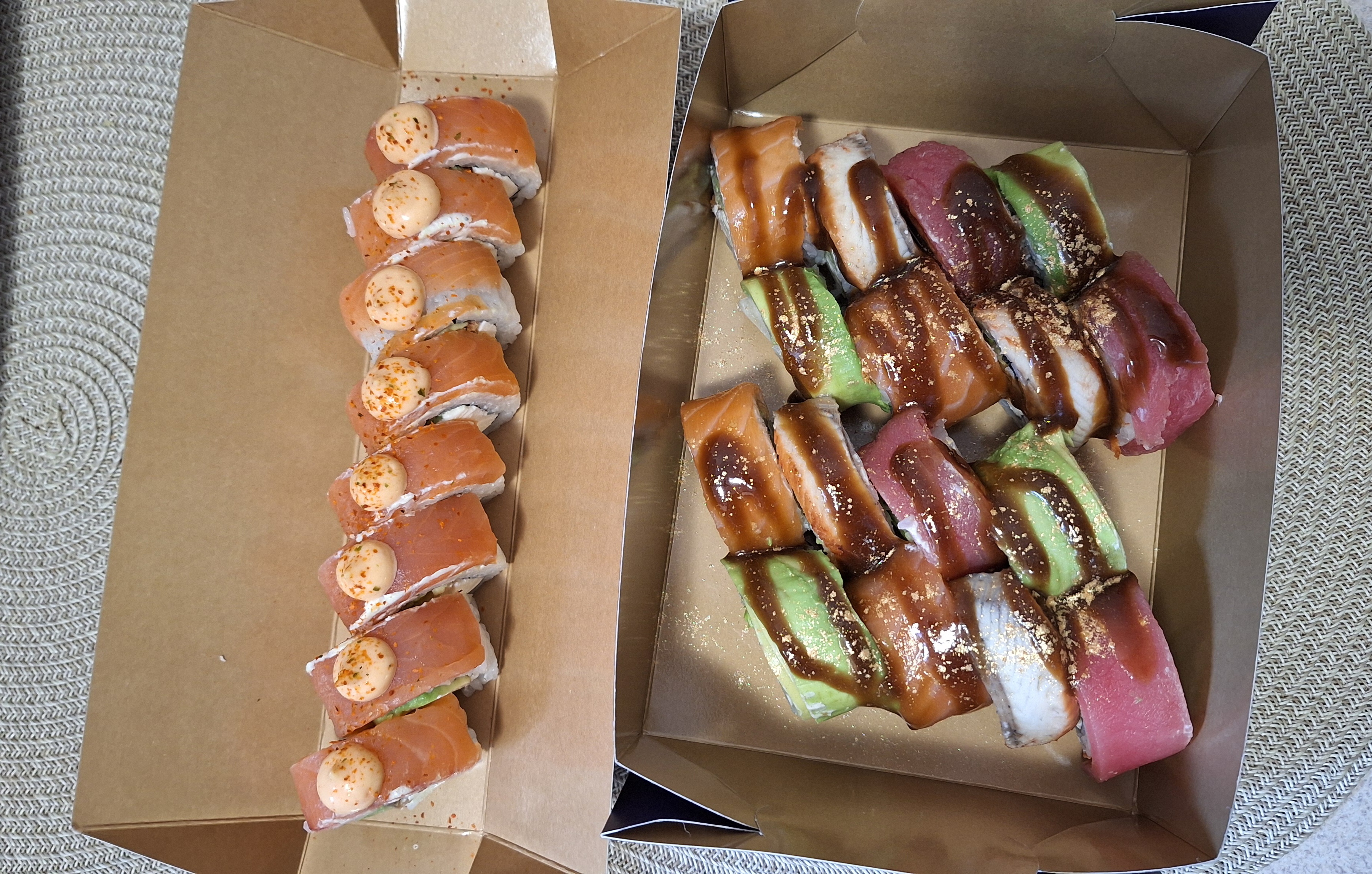 Honey.fish.sushi image 15