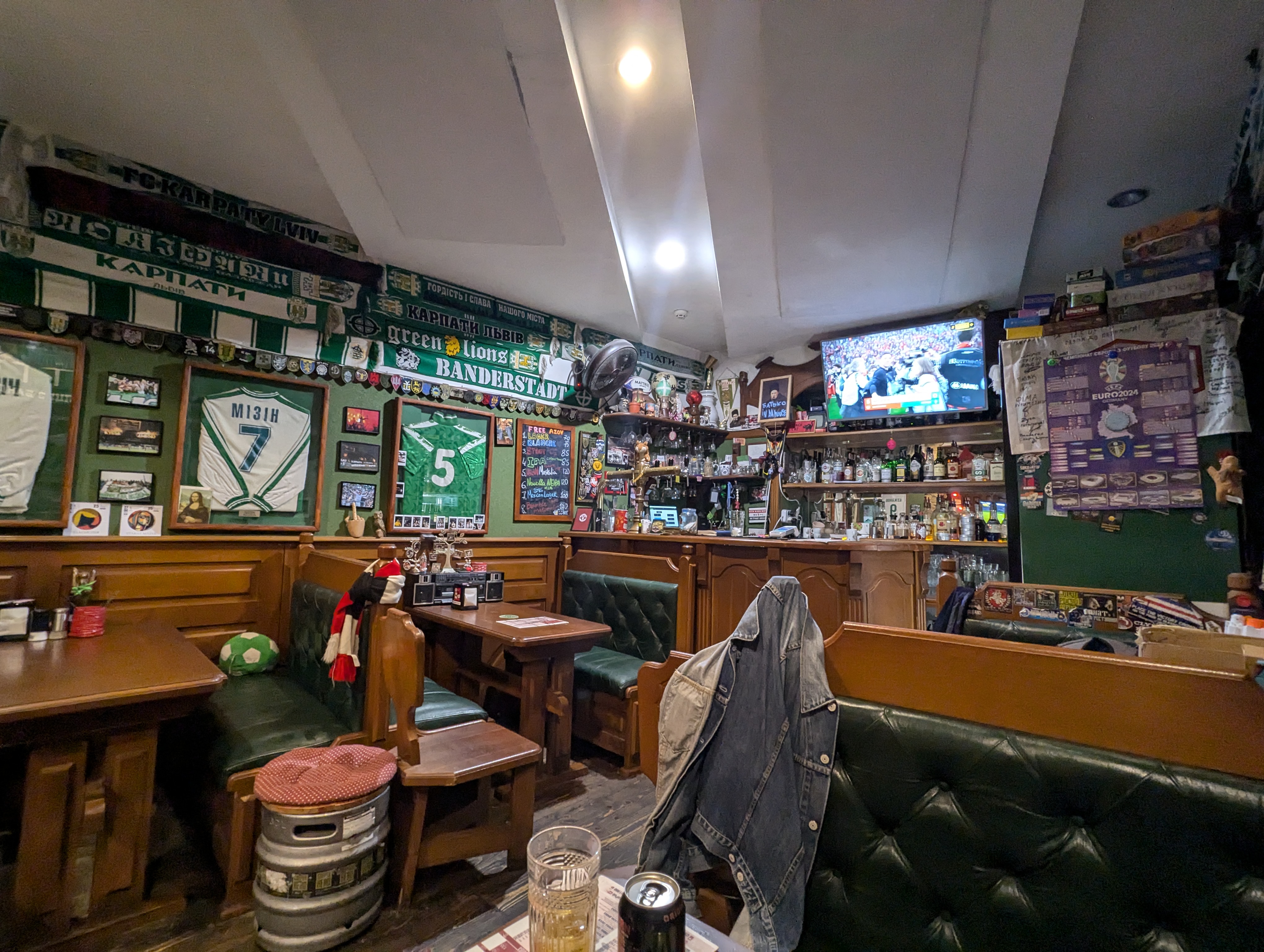 Cantona Pub image 7
