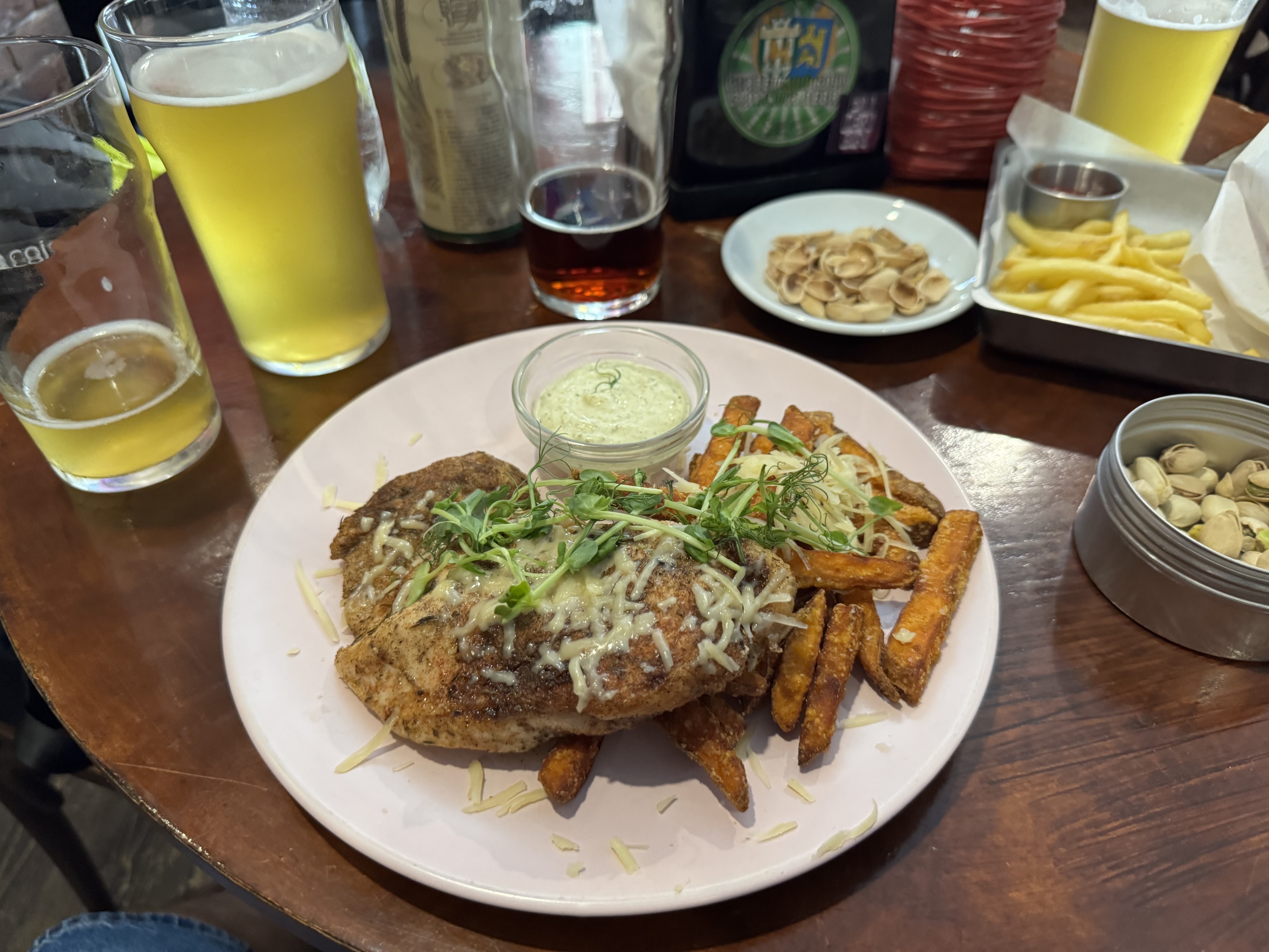 Cantona Pub image 10