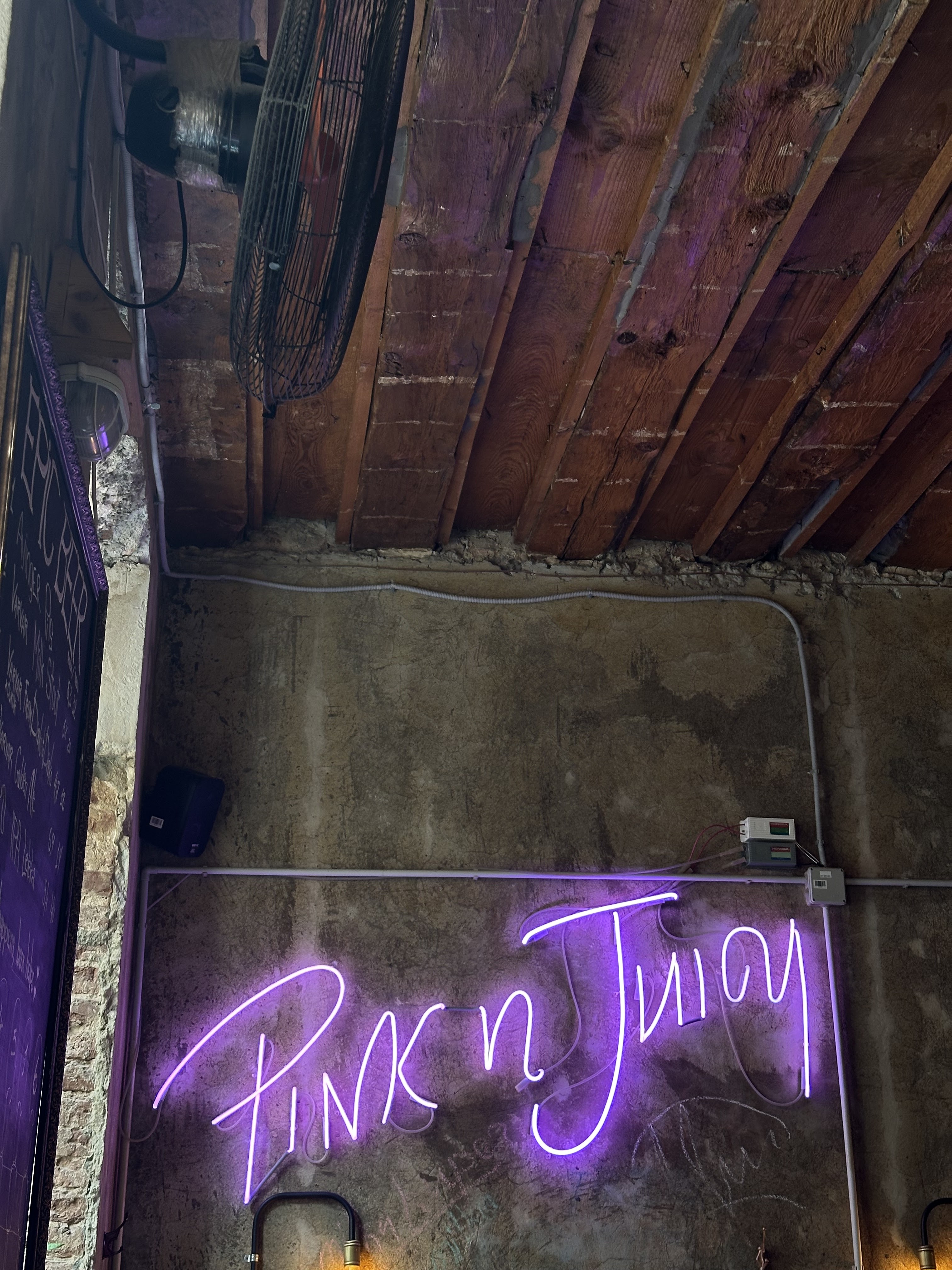 ЕПІК ЧІЗБУРГЕР КАФЕ / EPIC CHEESEBURGER CAFE image 7