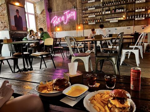 ЕПІК ЧІЗБУРГЕР КАФЕ / EPIC CHEESEBURGER CAFE image 8