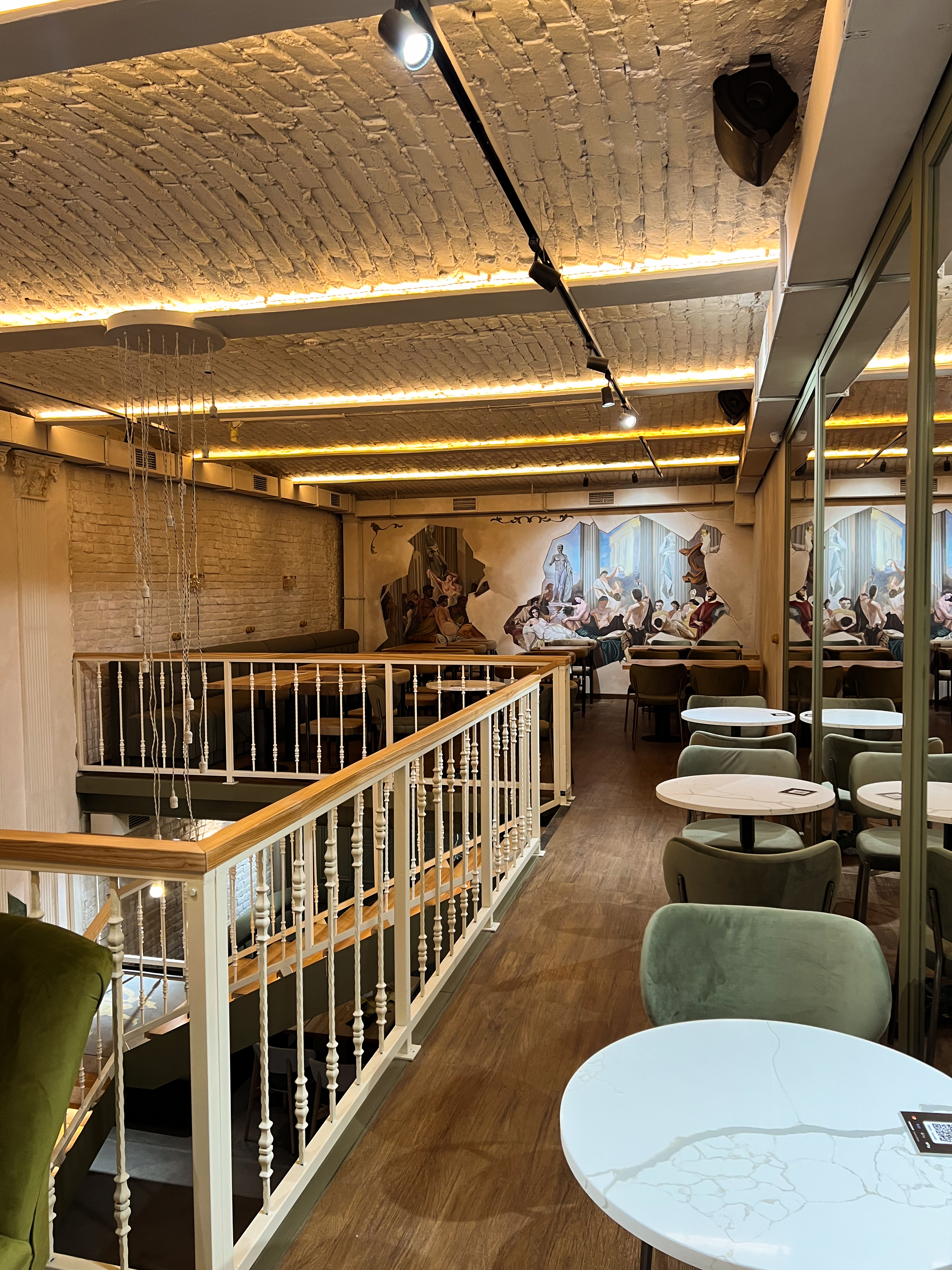 Tutti на Соборній image 16