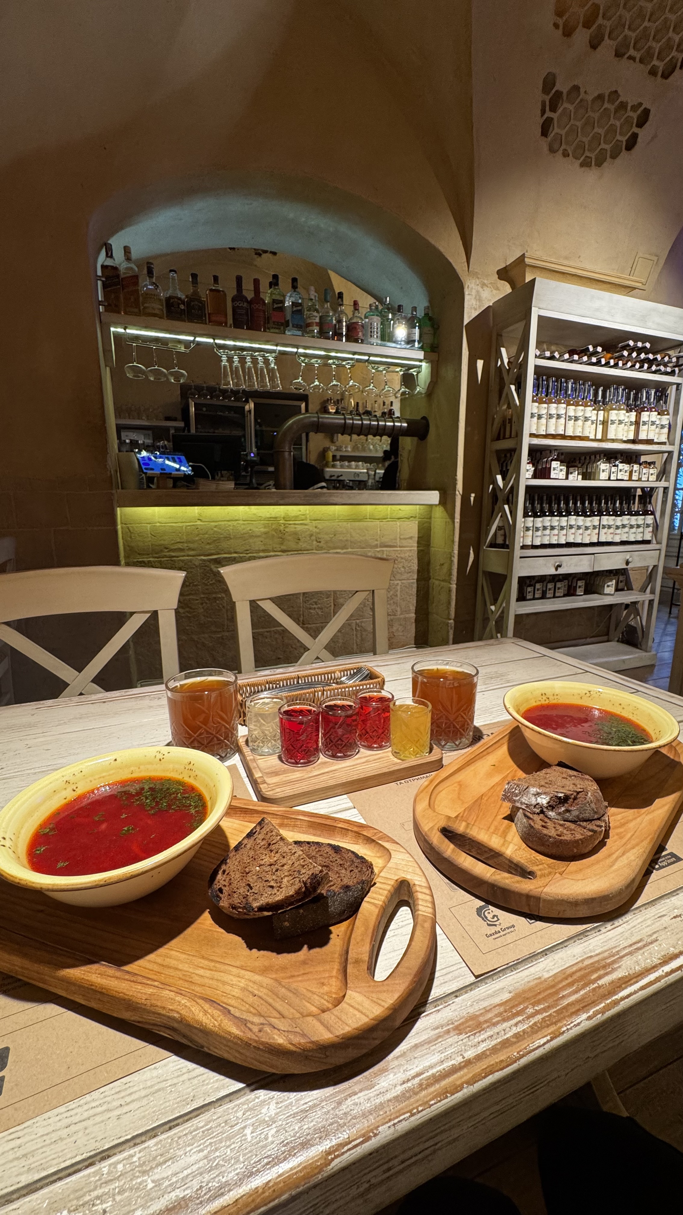 Medivnya 1979 - Restoran Ukrayinsʹkoyi Kukhni image 13