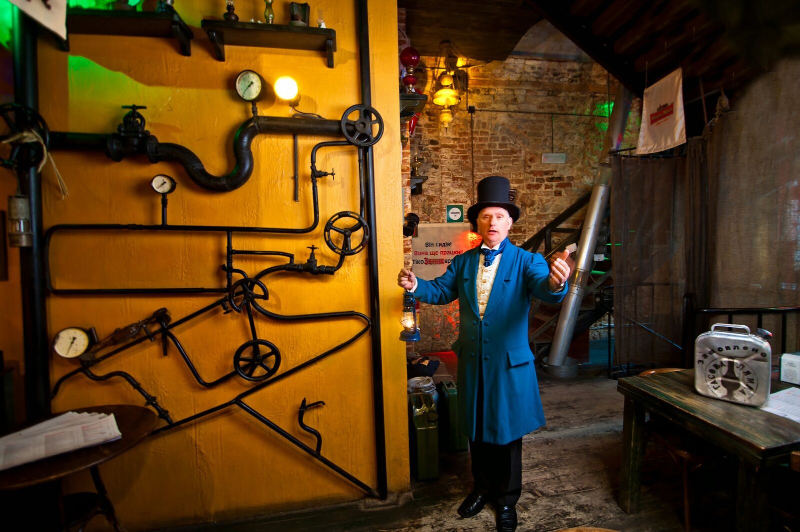 Gas Lamp image 4