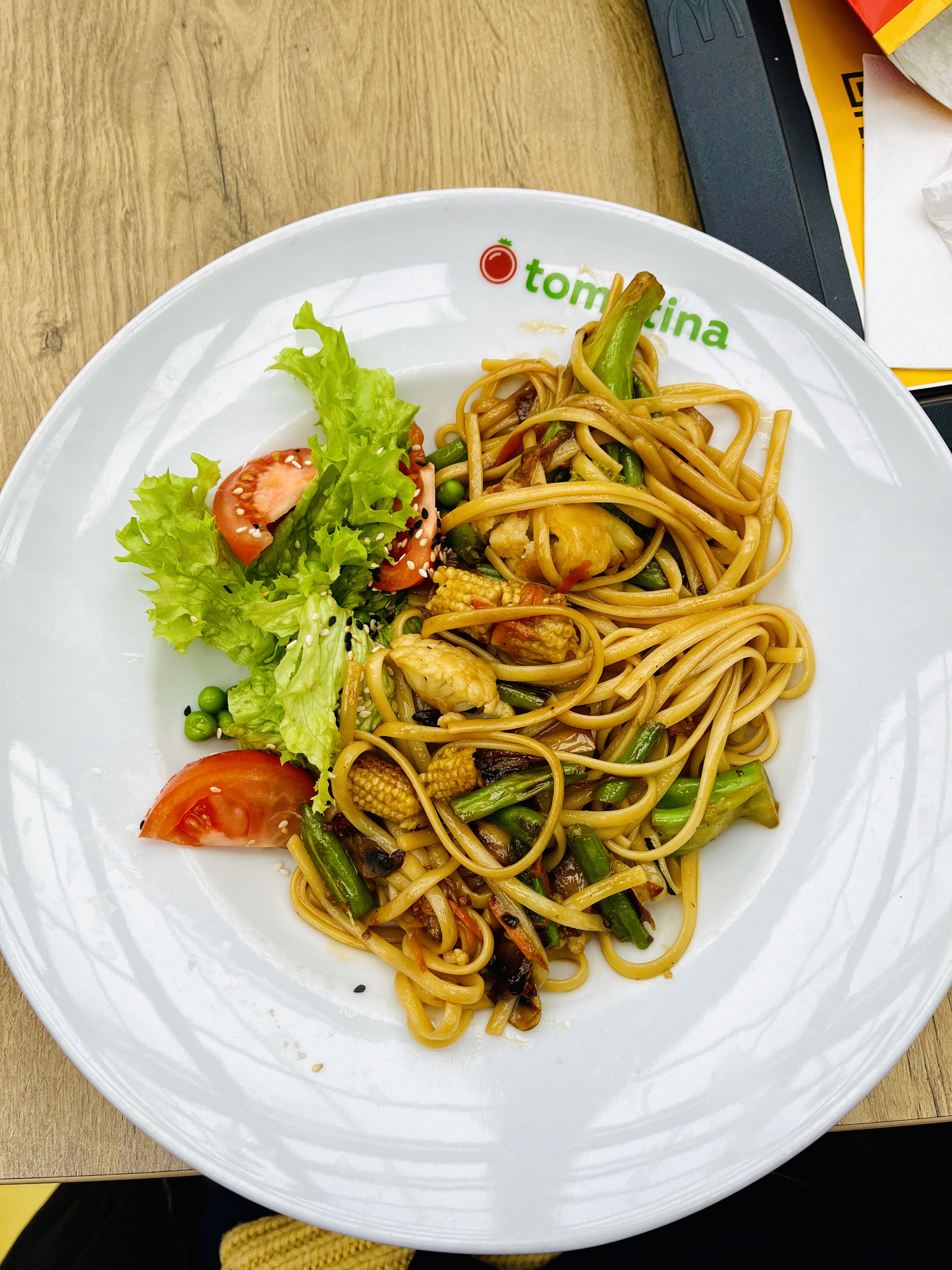 TOMATINA ресторан здорового харчування Під Дубом image 12