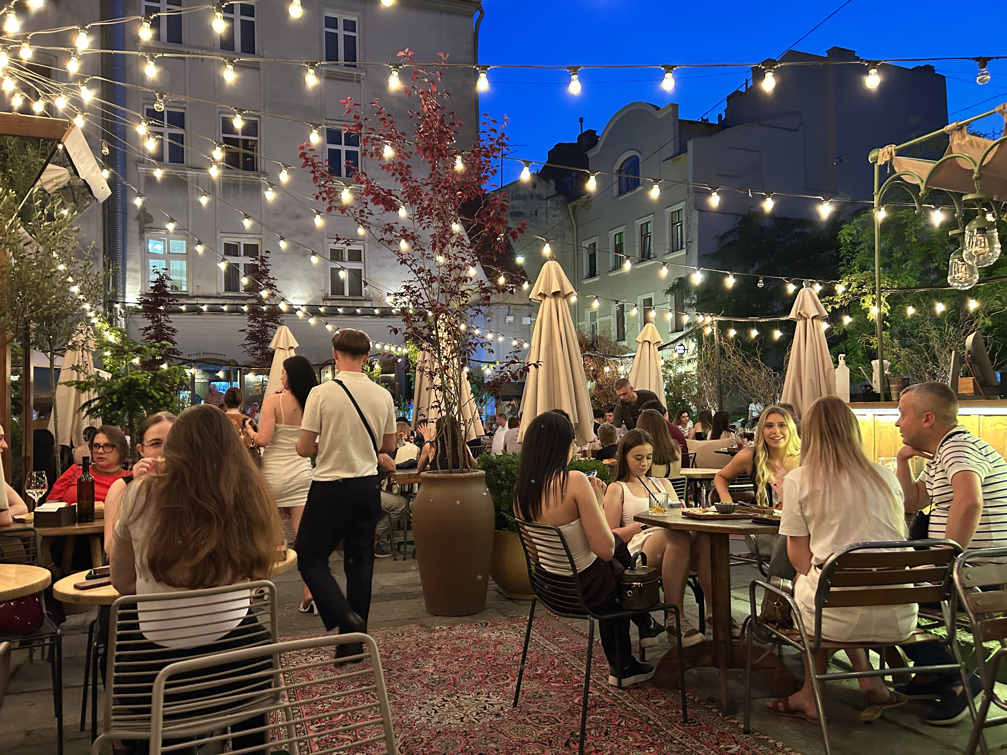 Pstruh, Khlib Ta Vyno image 18