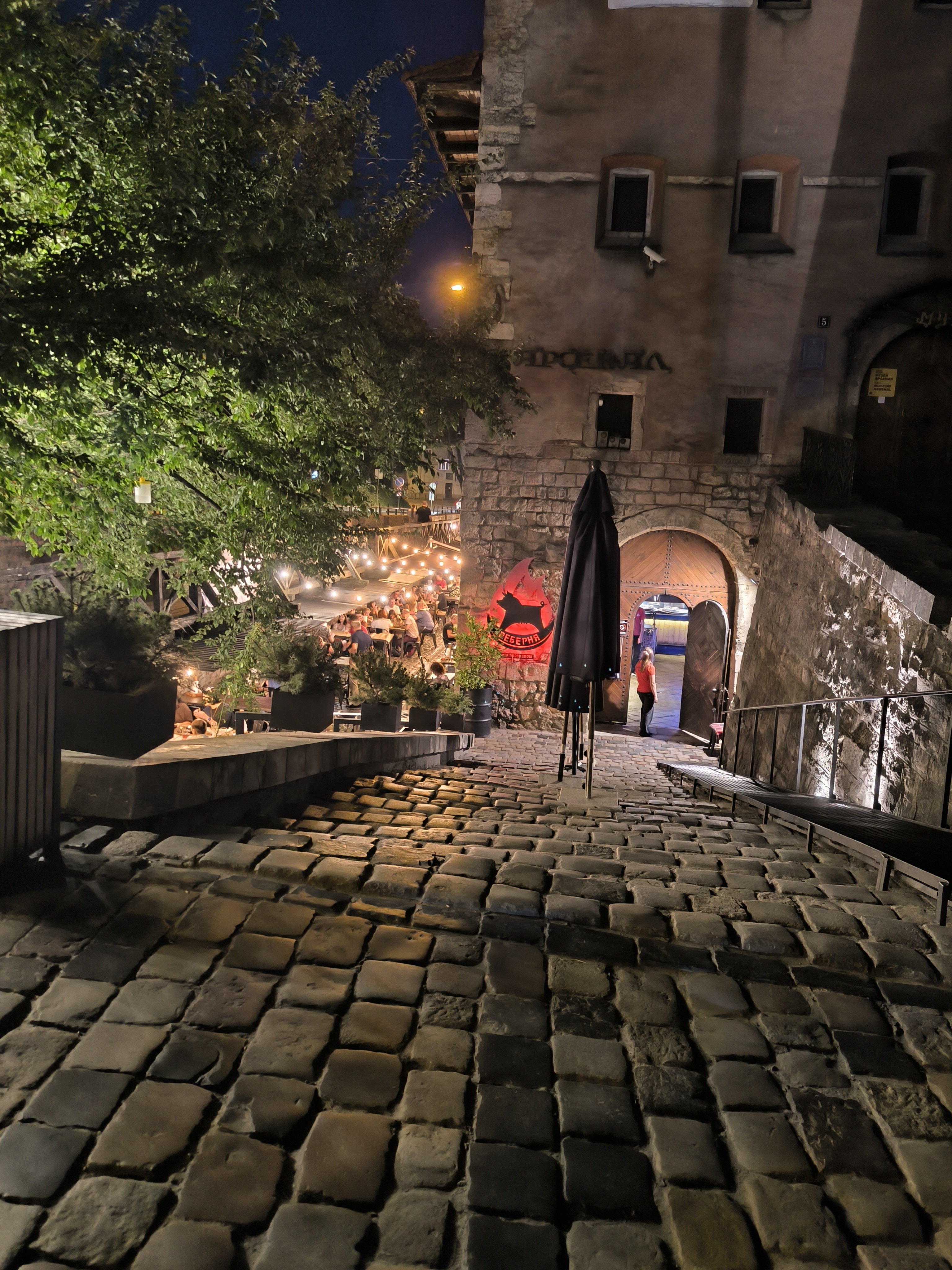 Ribs Restaurant "At Arsenal" image 18