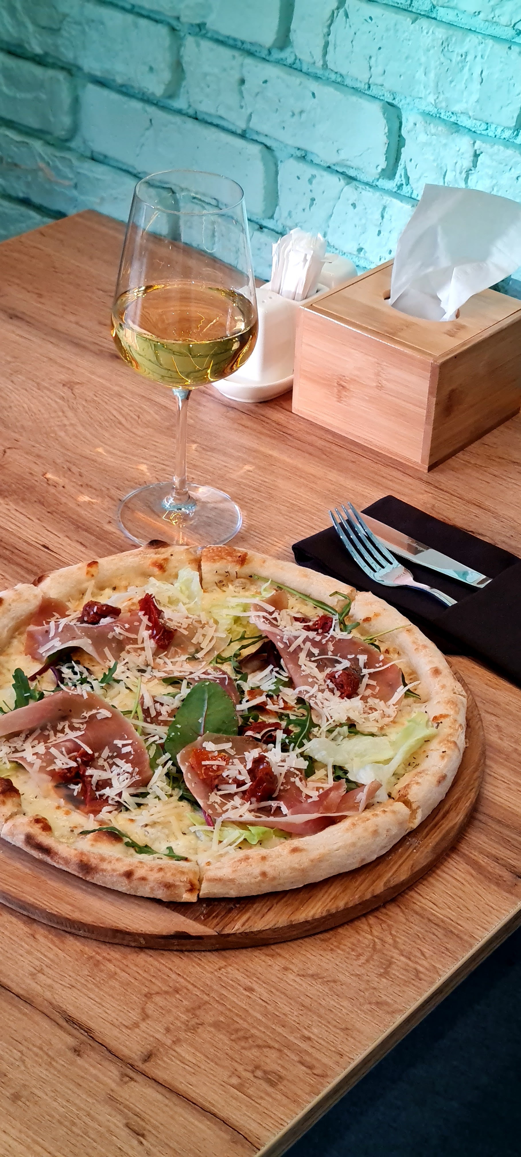 VIBE.Food&drinks image 1