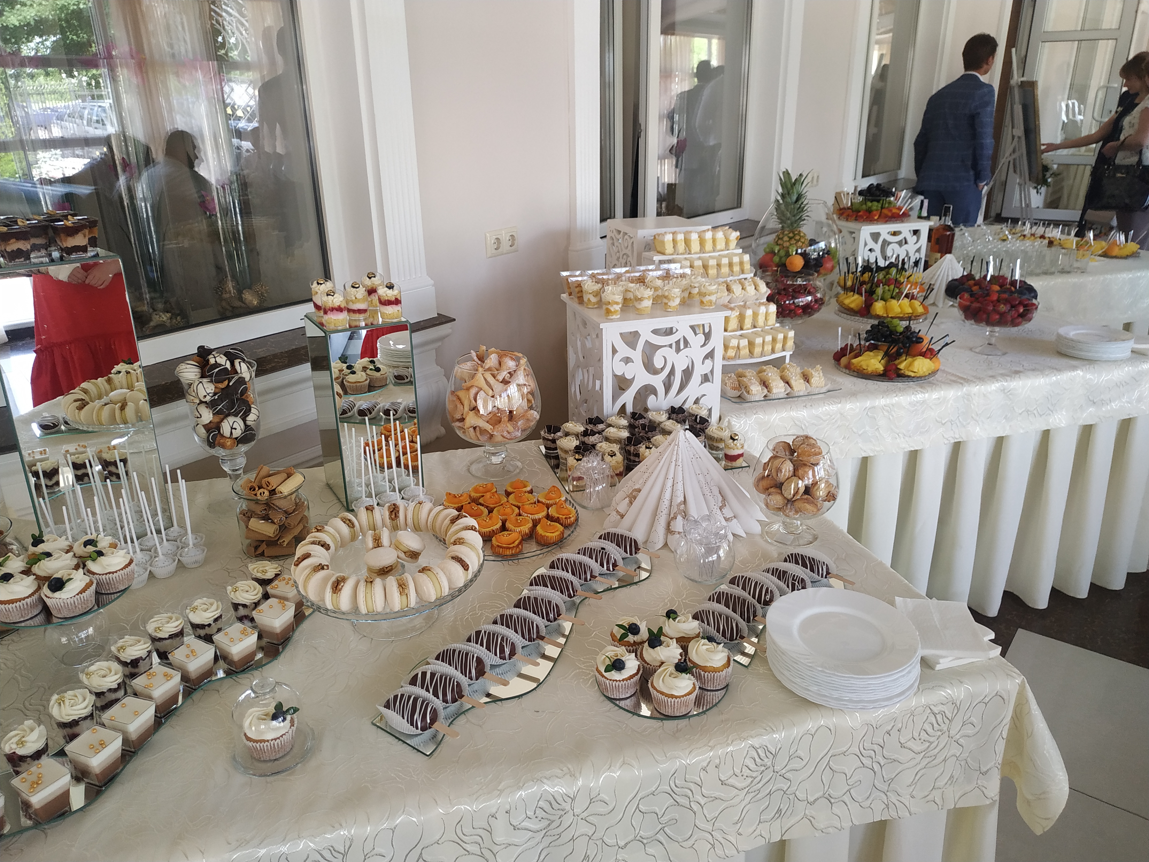 Гостинний двір image 11