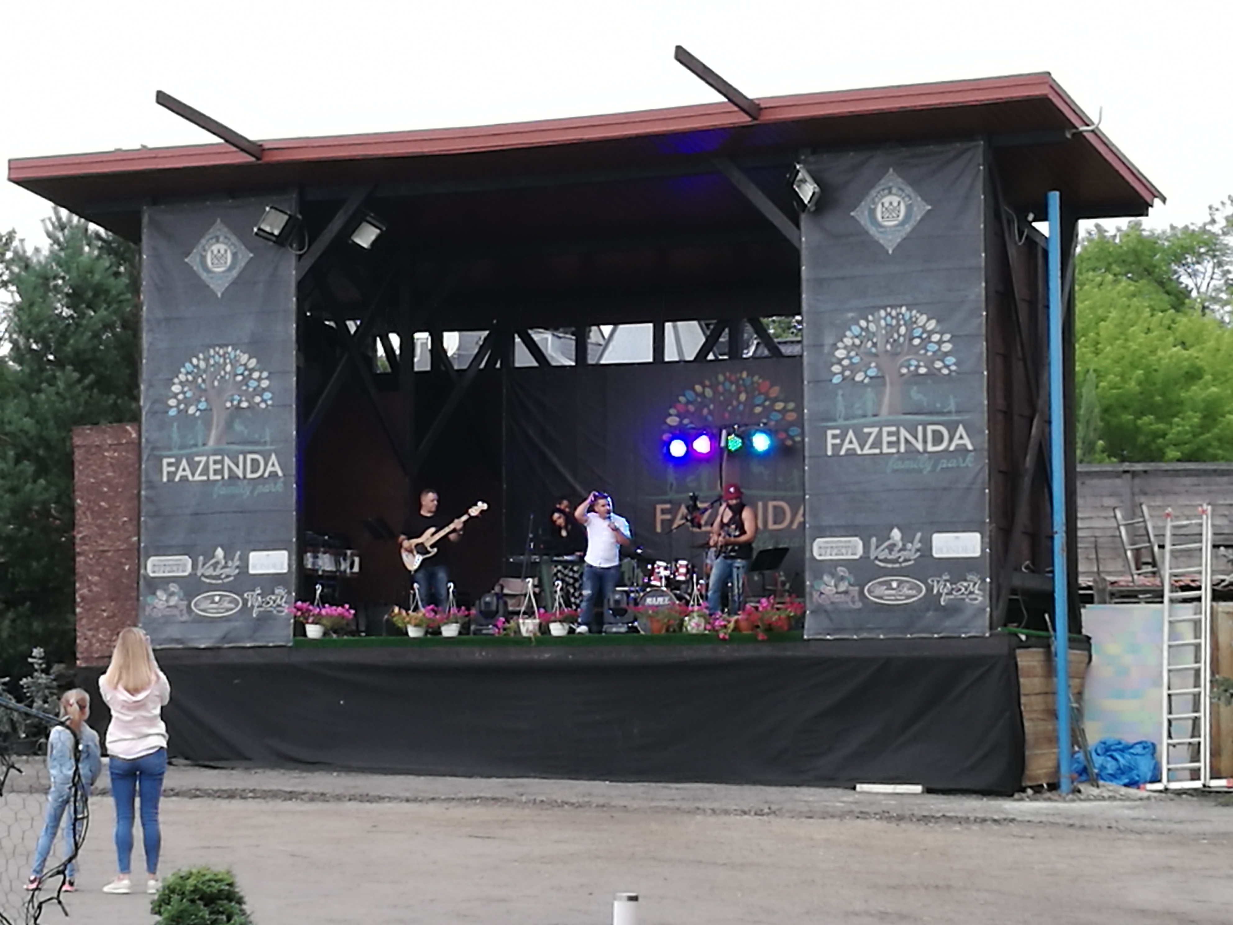 FAZENDA family park image 11