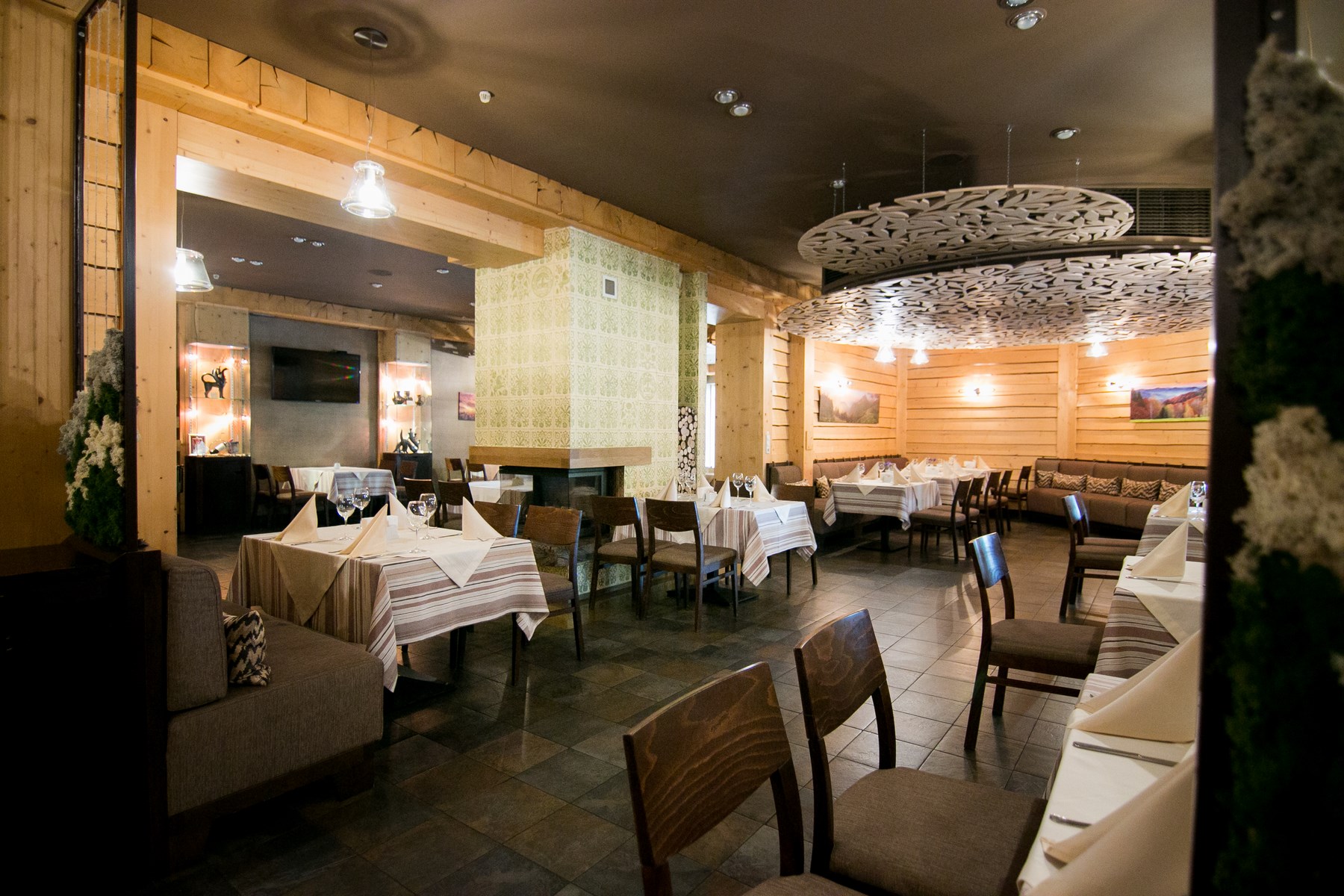 Alʹpiysʹkyy, Restoran, Optima Park Hotelʹ image 11