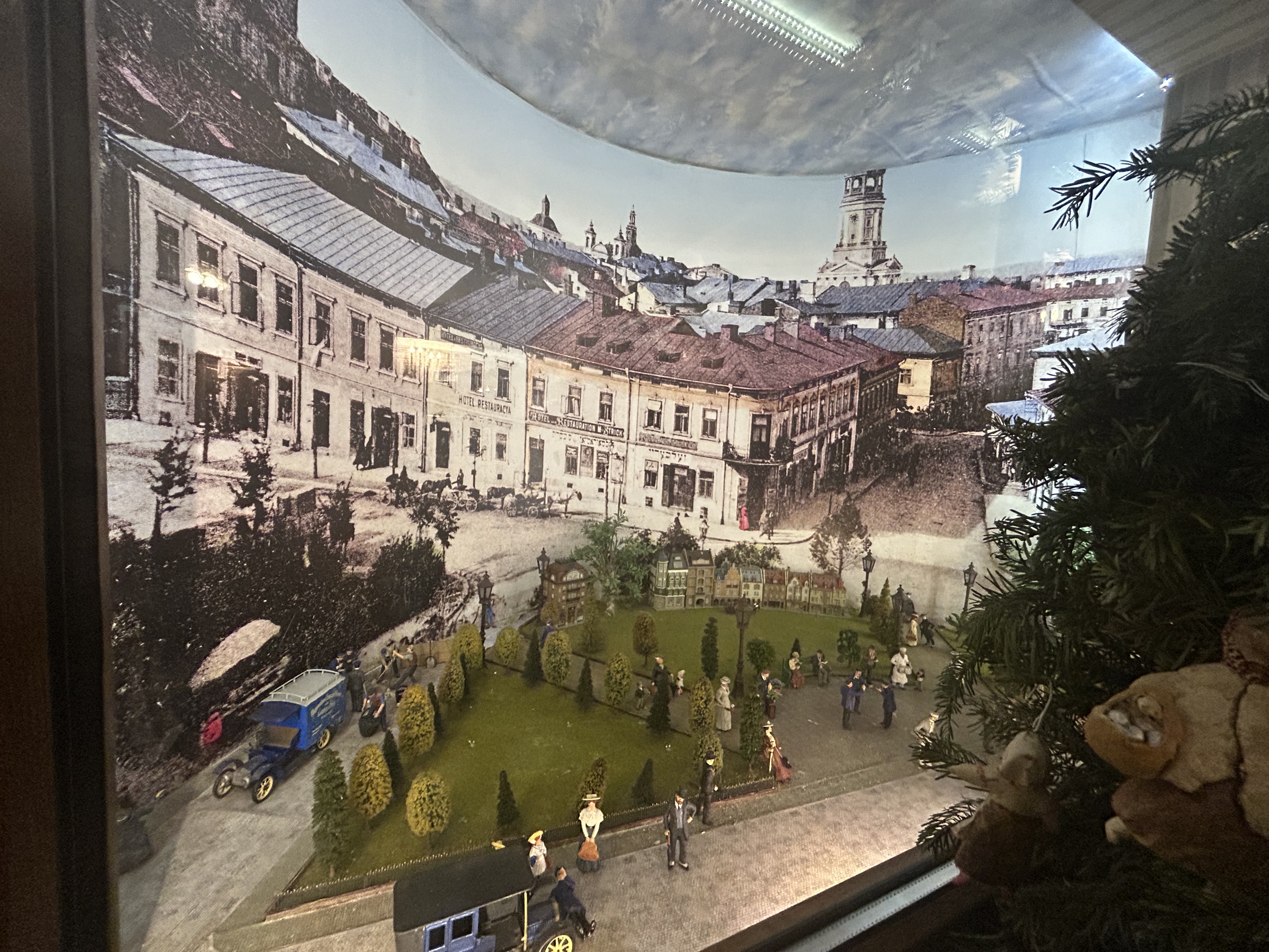 Antique ShpyndeL ' image 16