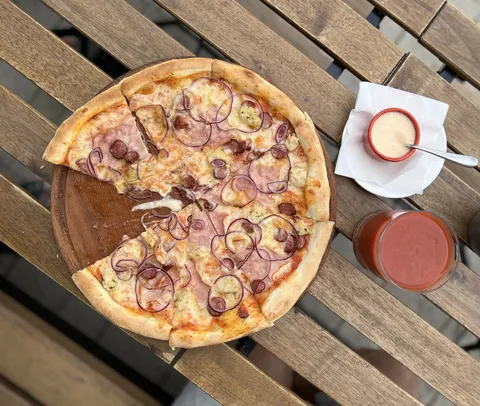 KachCafe image 4