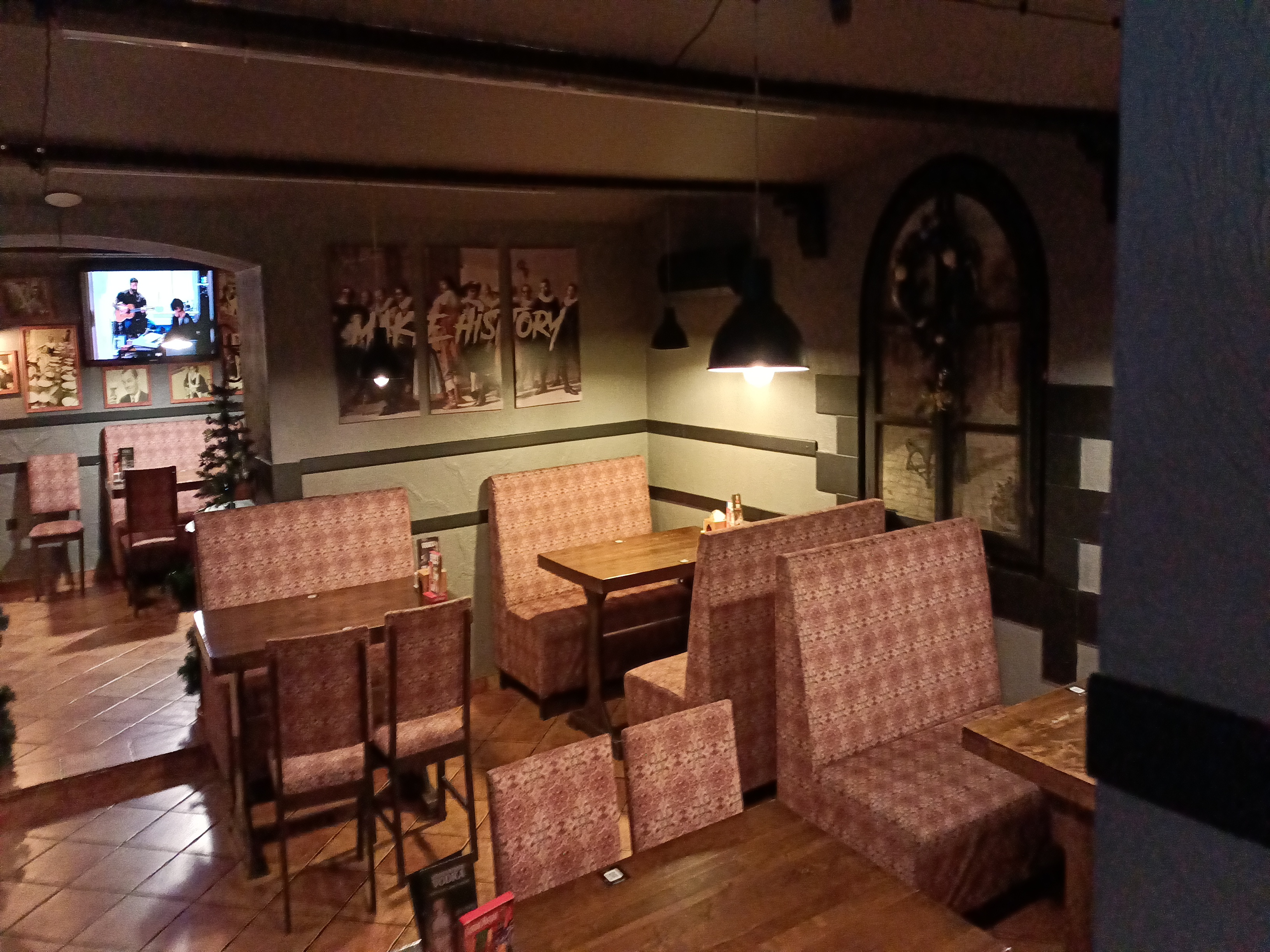 Biblioteka Pub image 15