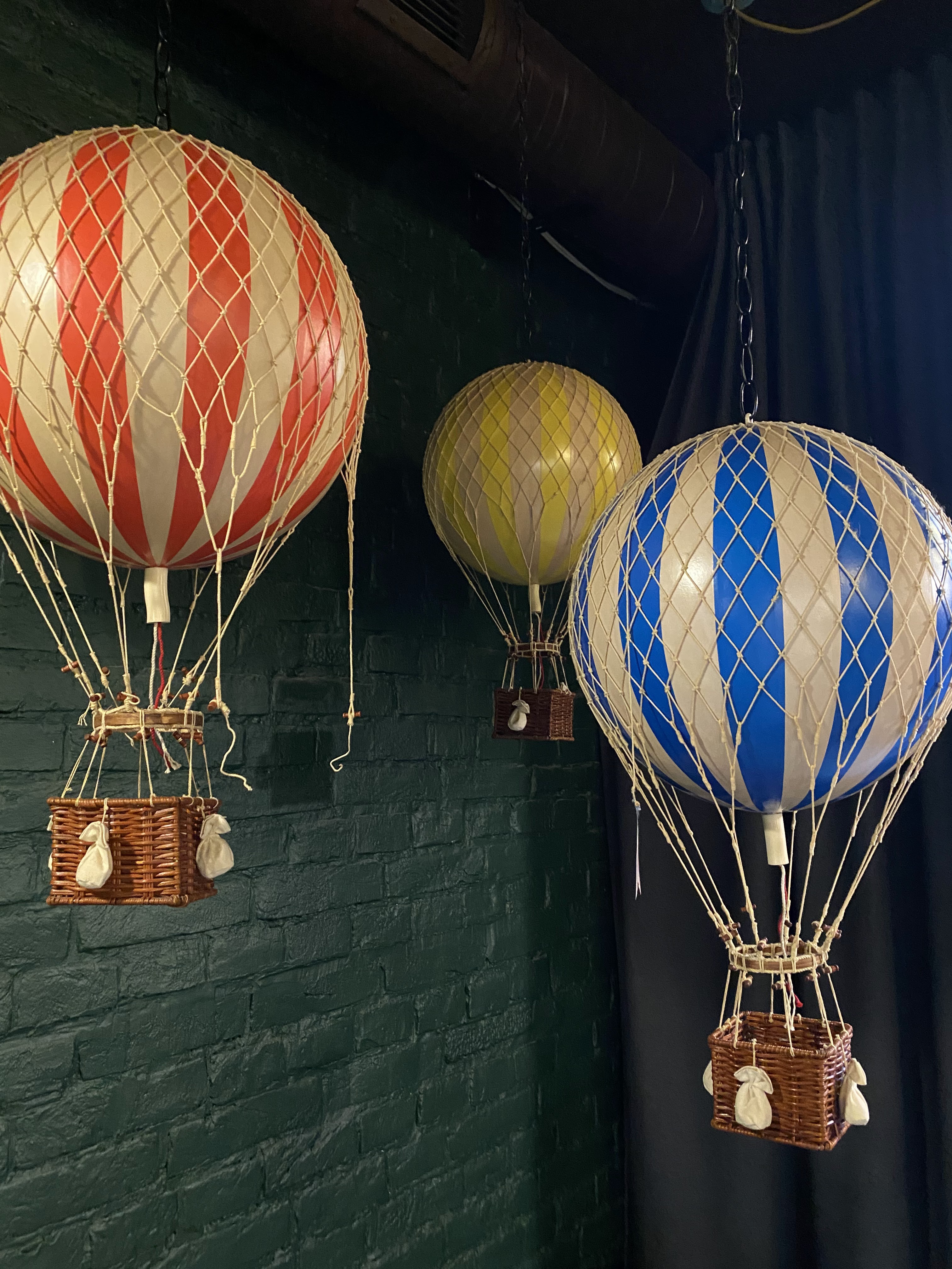 Mondays cafe image 17