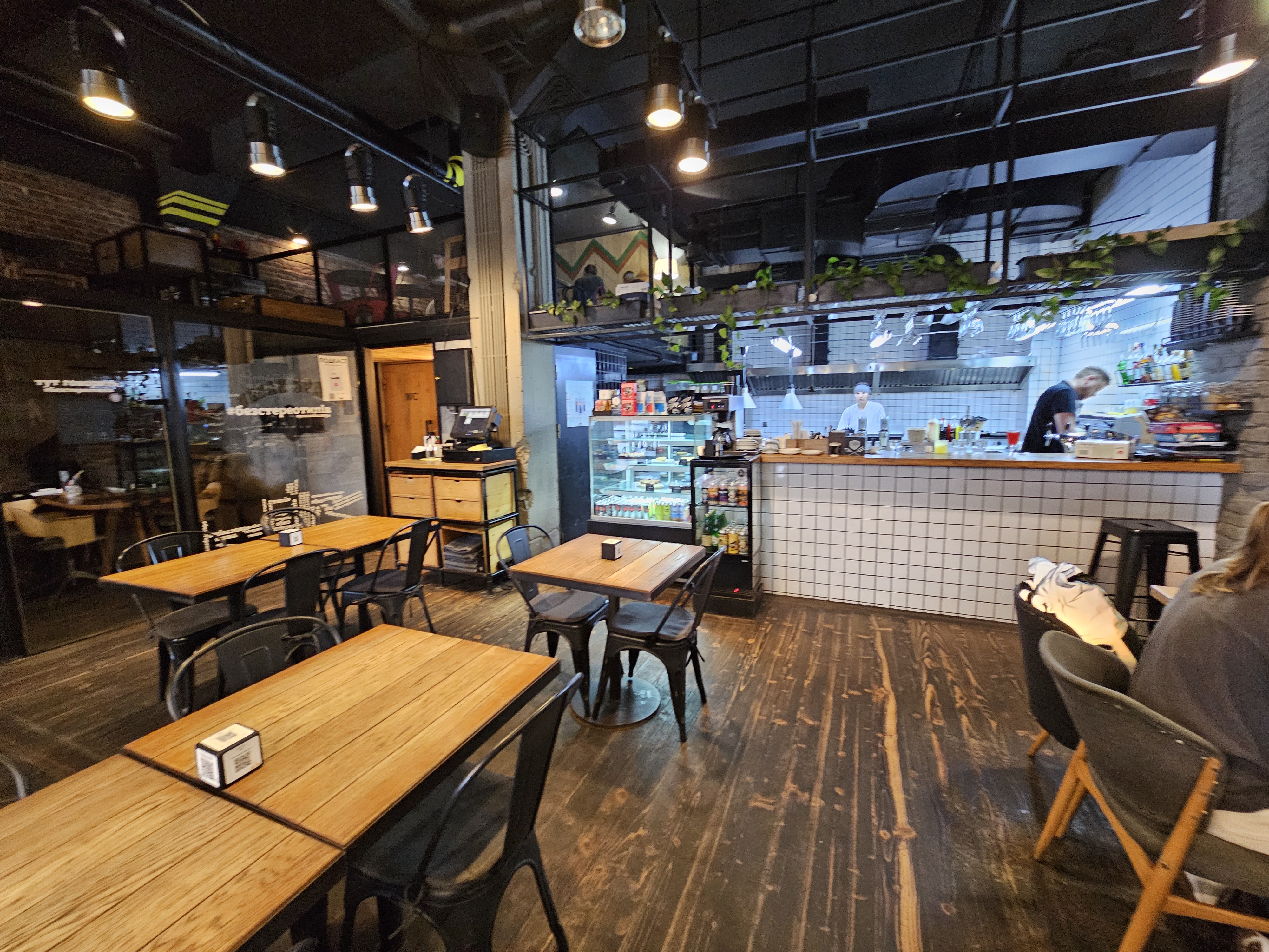 Urban Space100 image 20