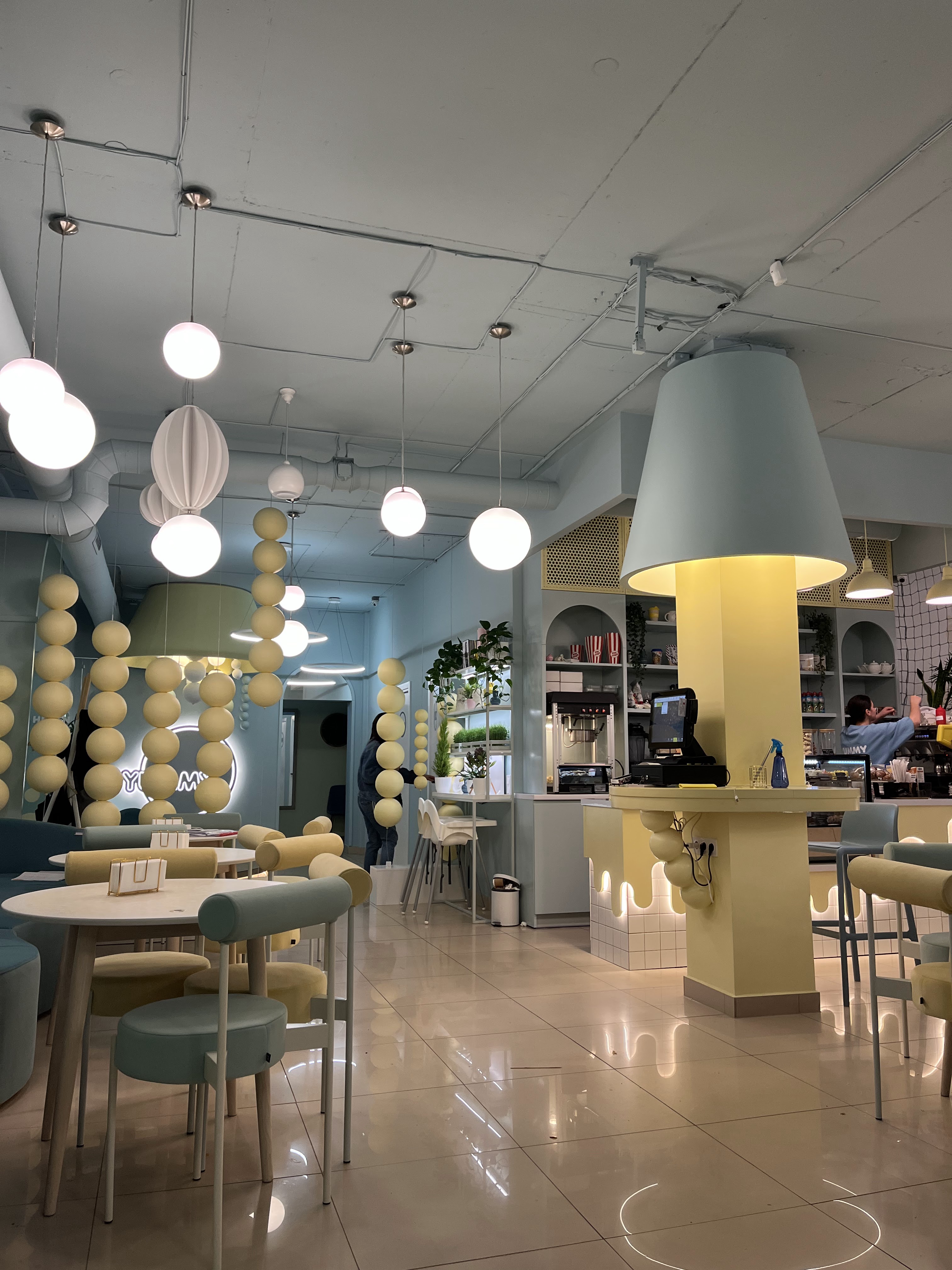 Yummy restaurant image 15