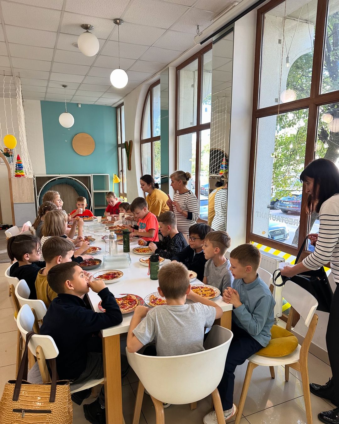 Yummy restaurant image 17