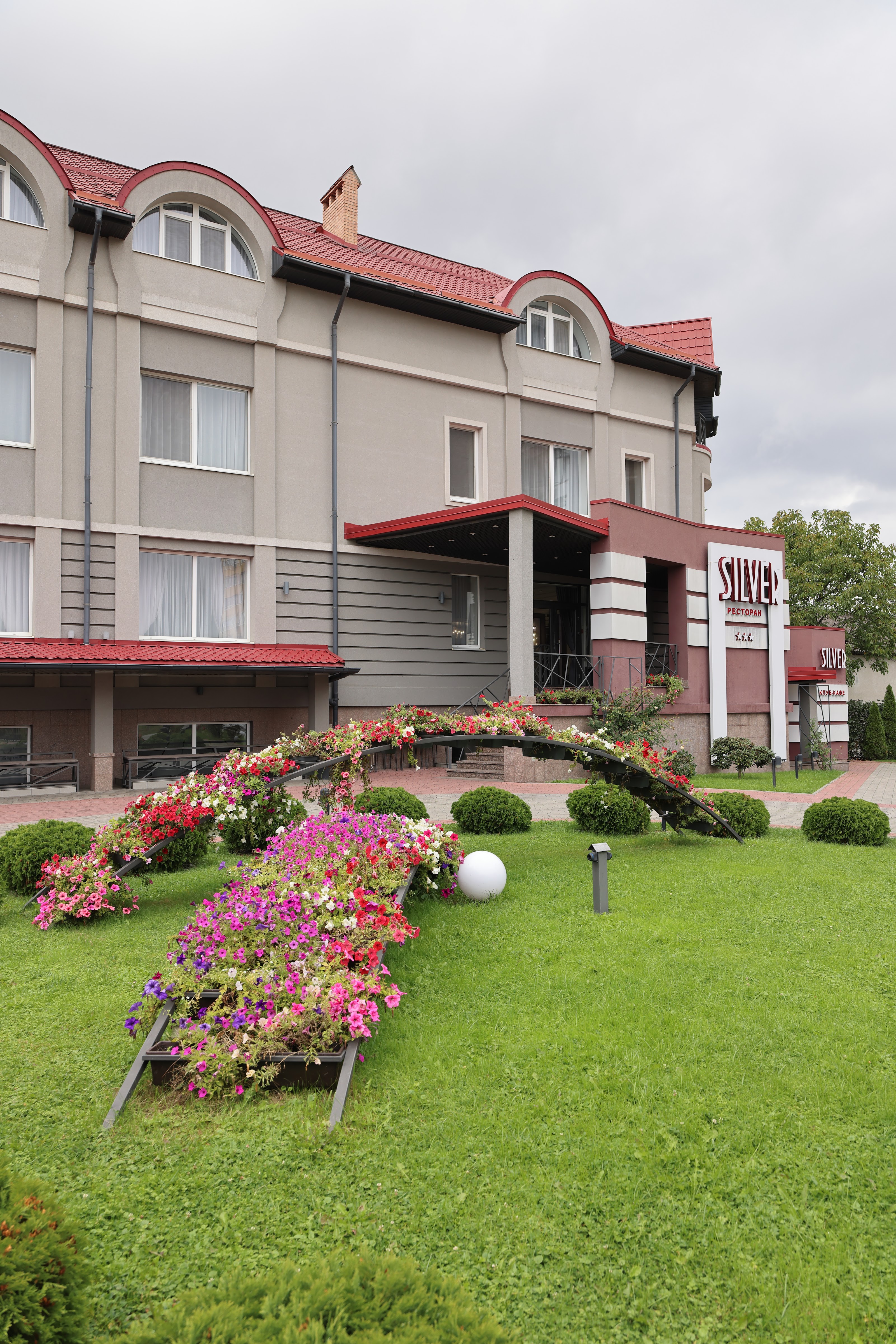 Silver Готельно-рестораний комплекс image 14