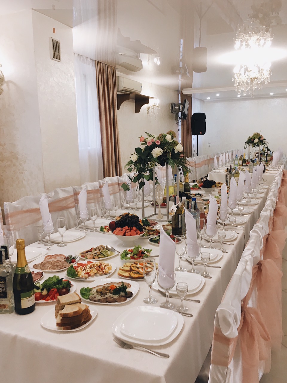 Zamok Buchatsʹkoho Rayst, Restoran image 7