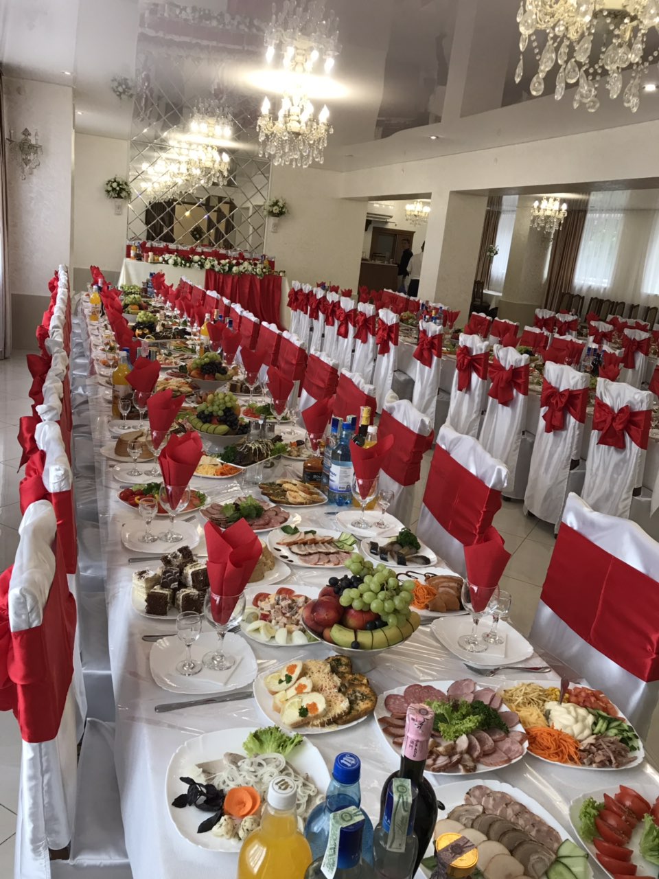 Zamok Buchatsʹkoho Rayst, Restoran image 10