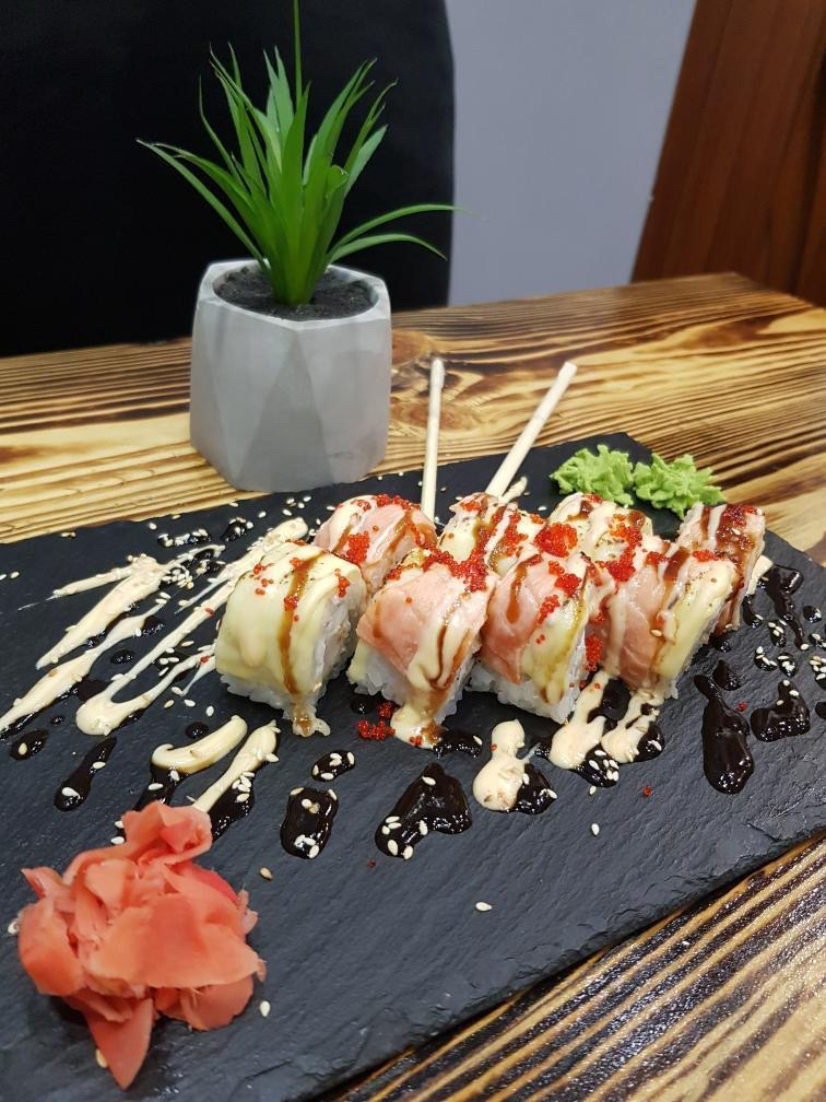 Sushi TAKO Pizza image 11