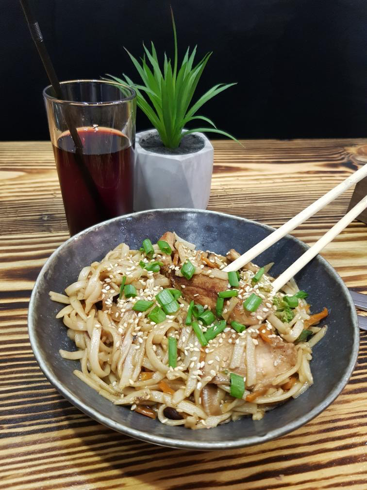 Sushi TAKO Pizza image 13