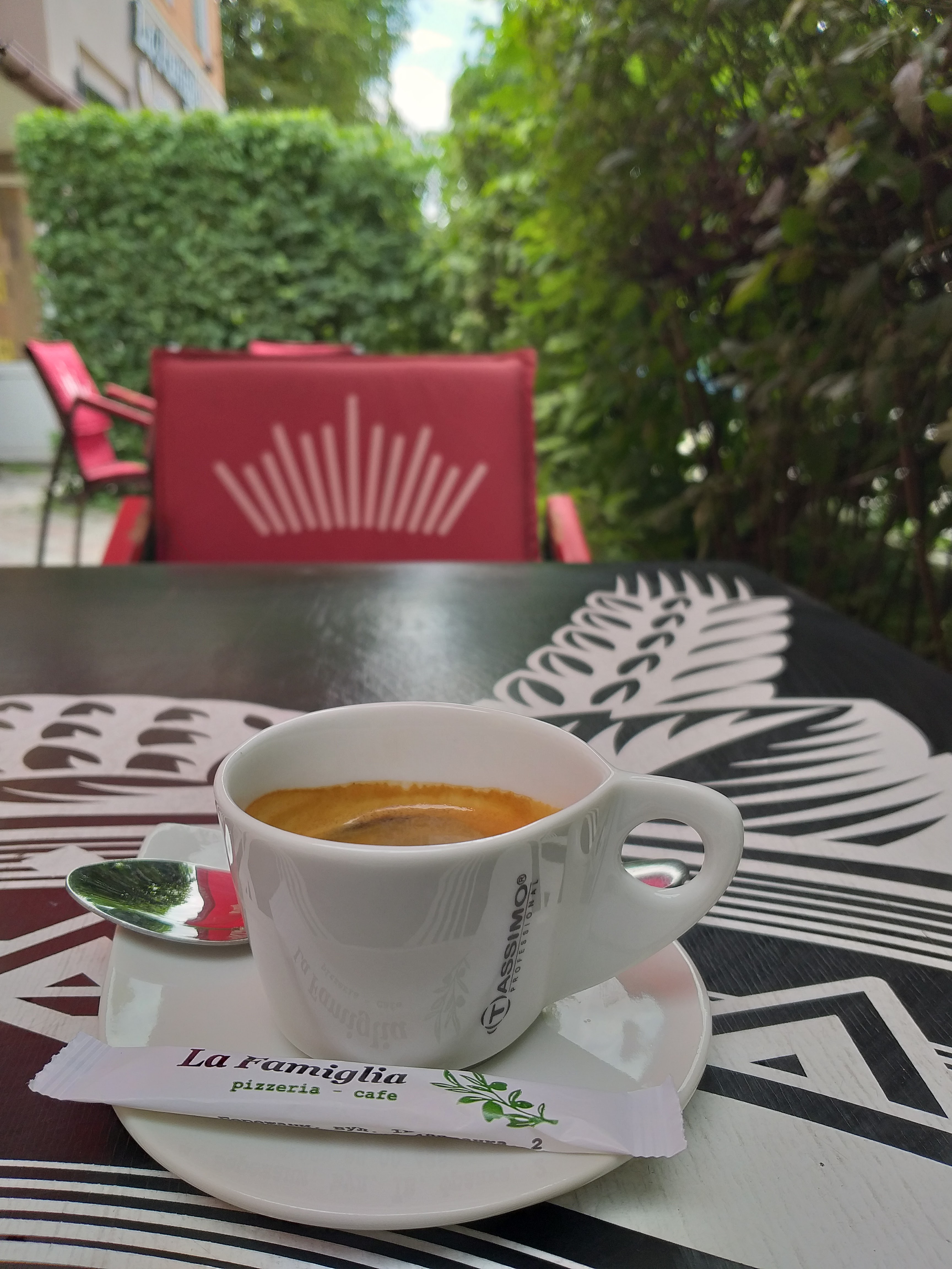 La Famiglia image 17