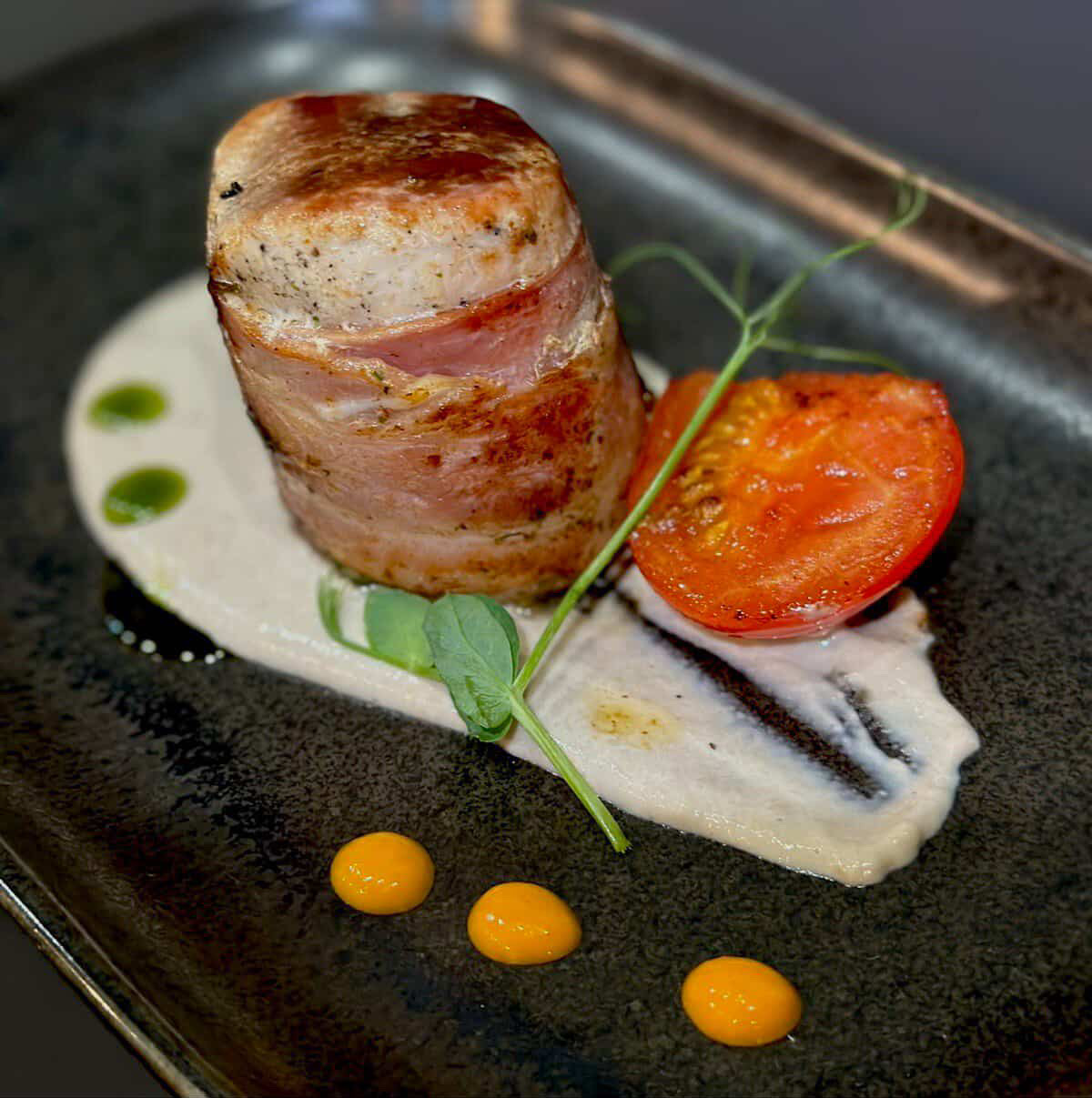 Wow Woods Arsen's Restaurant image 13