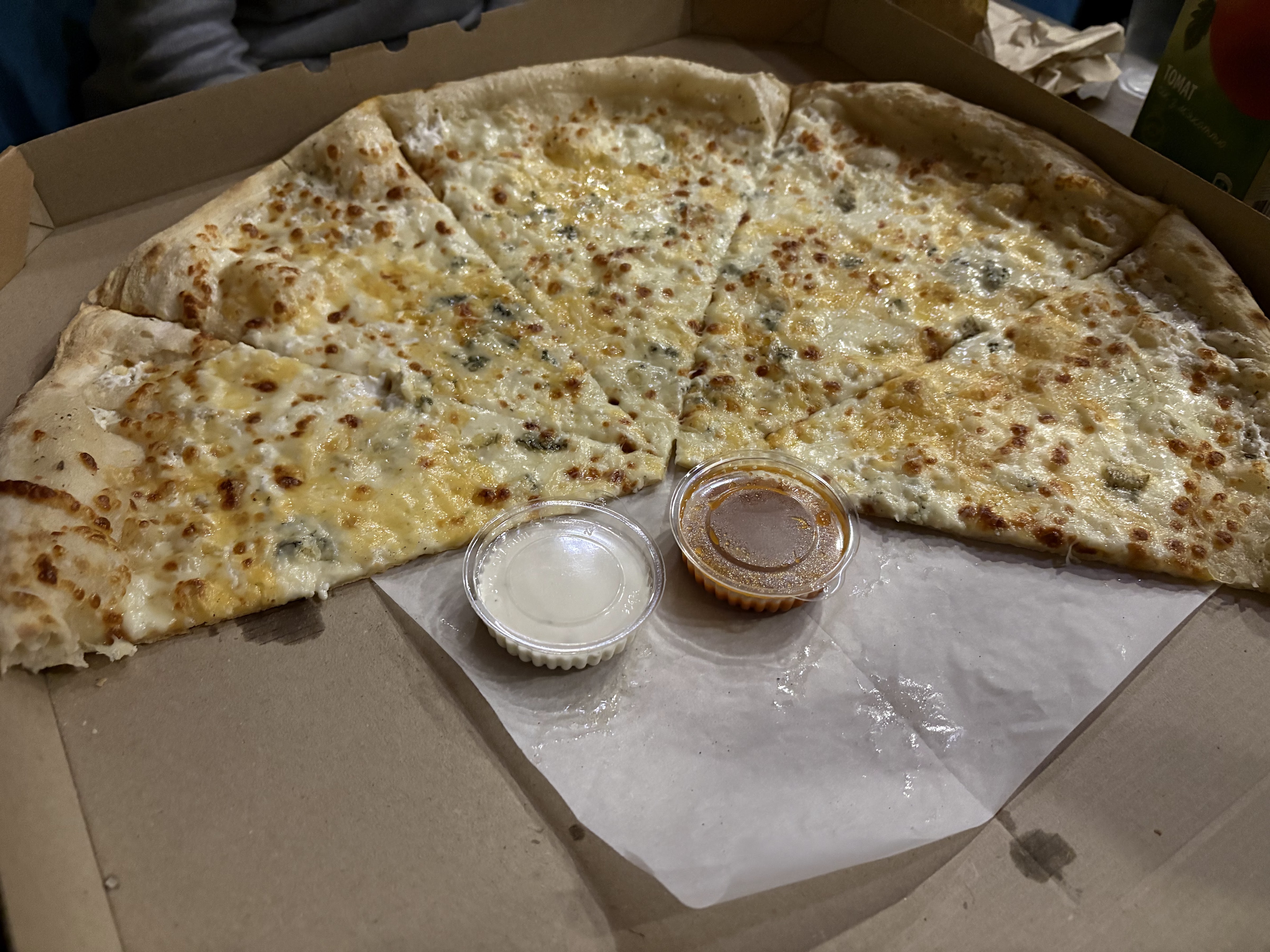 MANGO sushi&pizza image 12